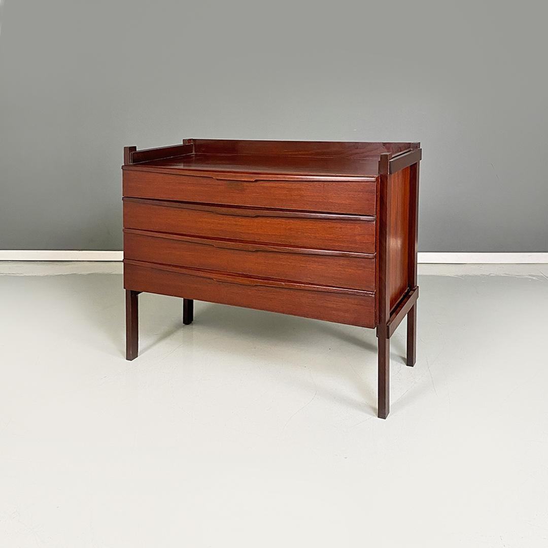 Italian Mid-Century Modern Pair of Bedroom Chests of Drawers, 1960s 6