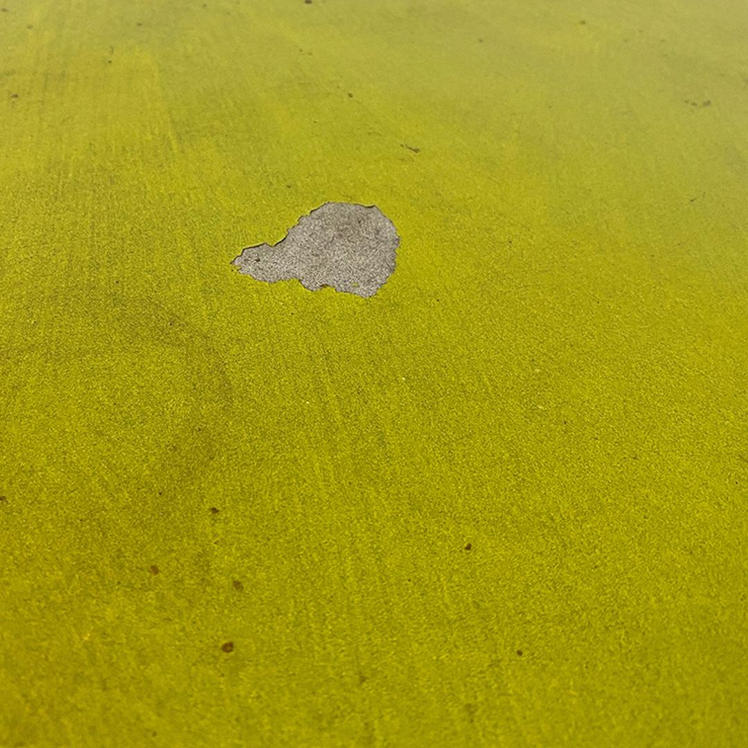 Pareja de mesas de bar italianas de mediados de siglo en metal negro y verde ácido, años 50 en venta 1