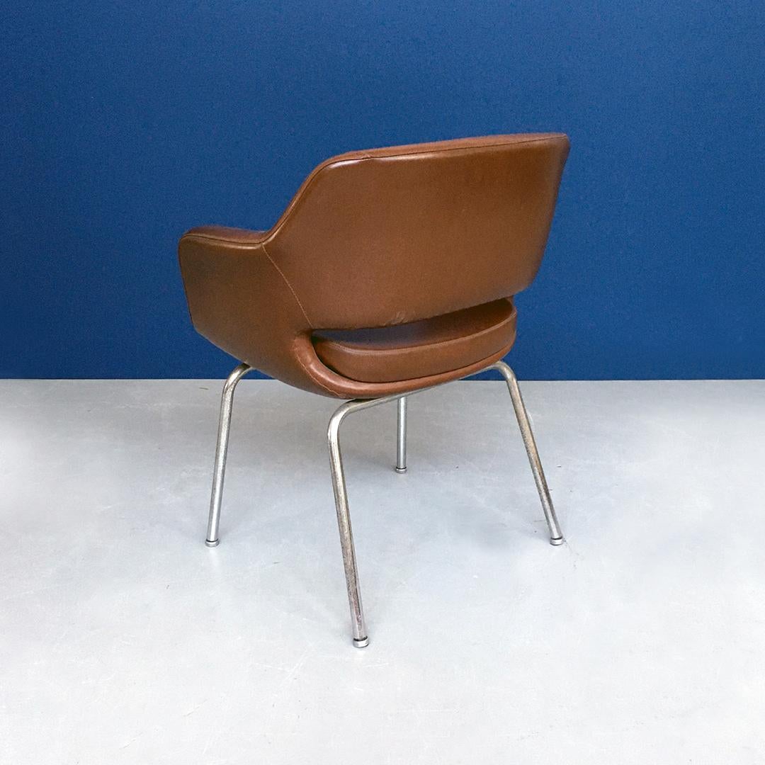 Italian Mid-Century Modern Pair of Brown Leather Armchair by Cassina, 1970s 5
