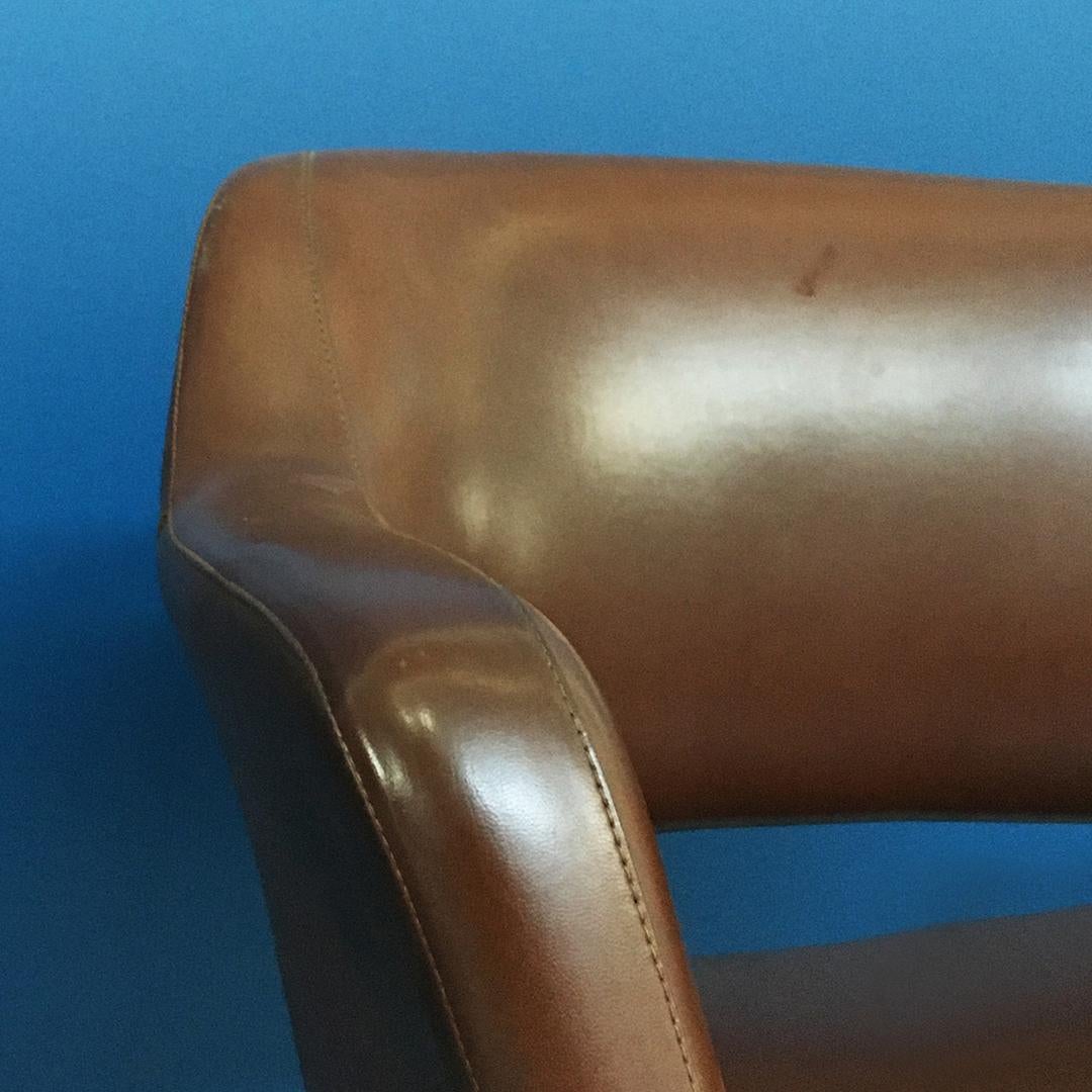 Italian Mid-Century Modern Pair of Brown Leather Armchair by Cassina, 1970s 9