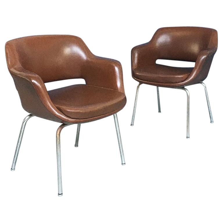 Italian Mid-Century Modern Pair of Brown Leather Armchair by Cassina, 1970s