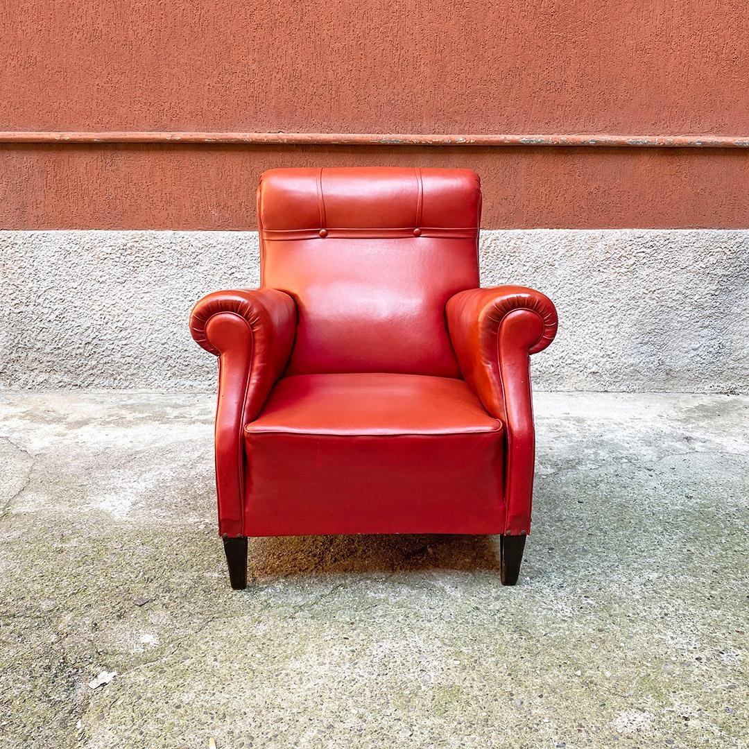 Italian Mid Century Modern Pair of Red Leather Armchairs with Armrests, 1940s For Sale 2