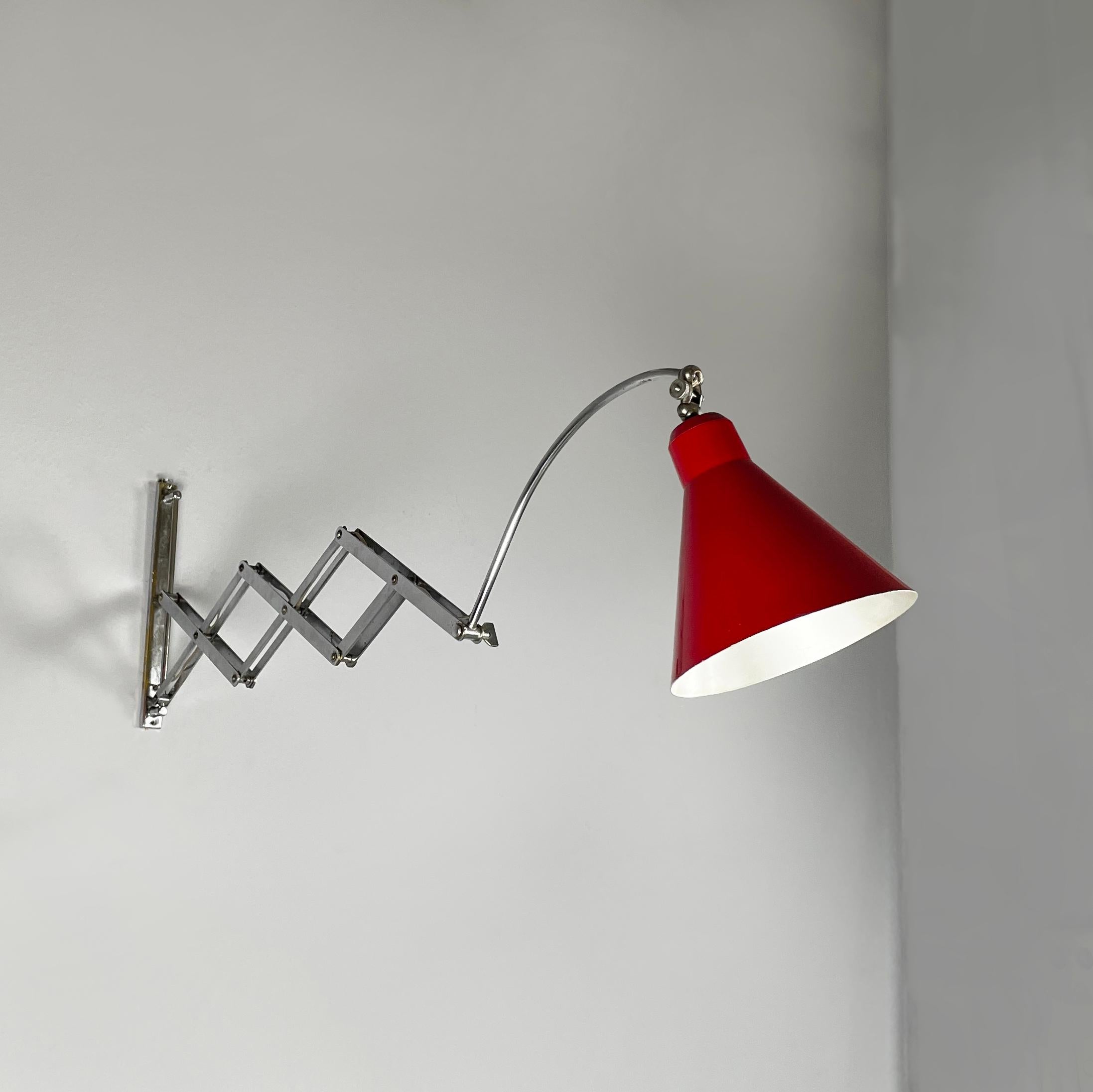Lampada da parete Pantograph, in metallo rosso, 1960 In condizioni buone in vendita a MIlano, IT