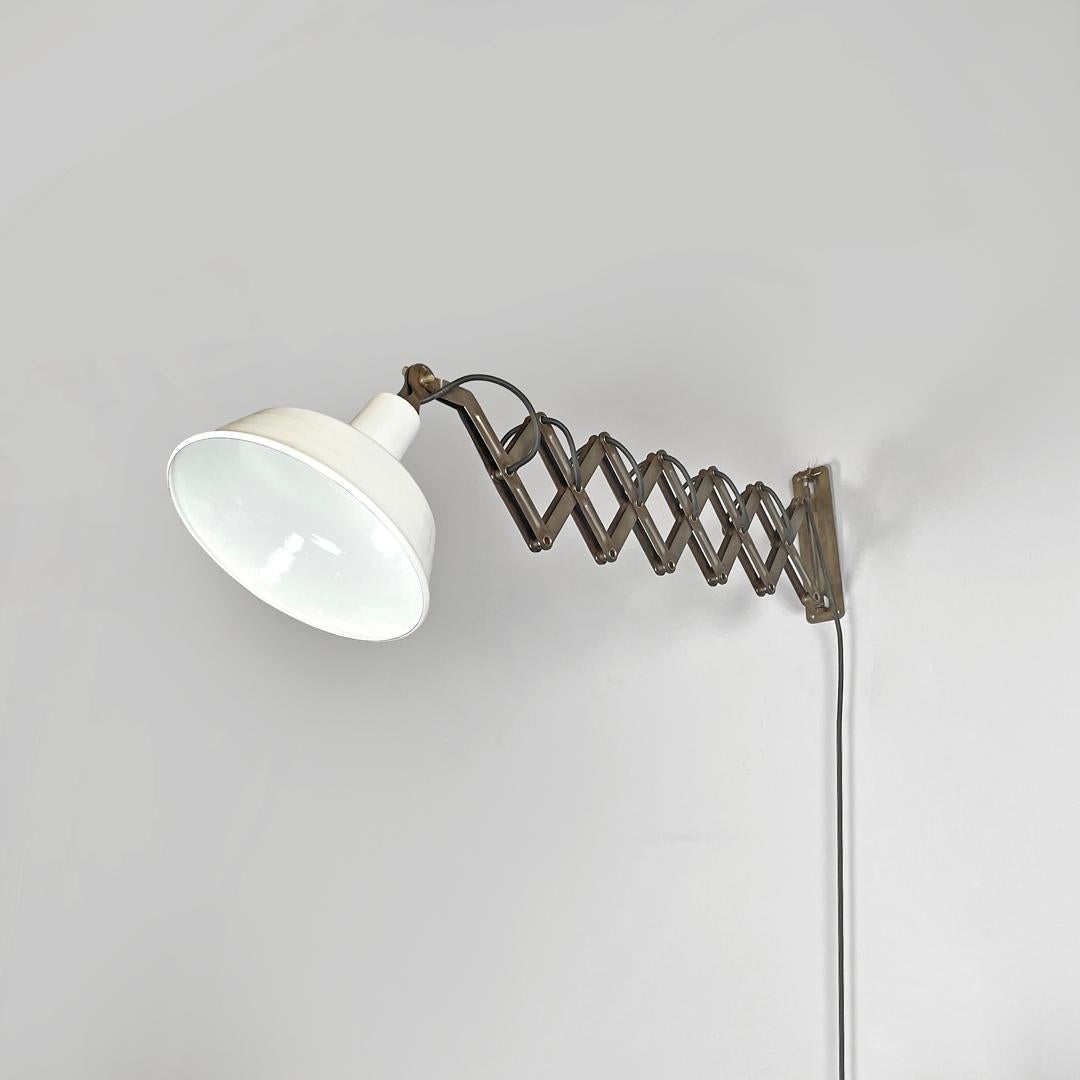 Italian mid-century modern pantograph wall lamps with white metal diffuser 1960s For Sale 5
