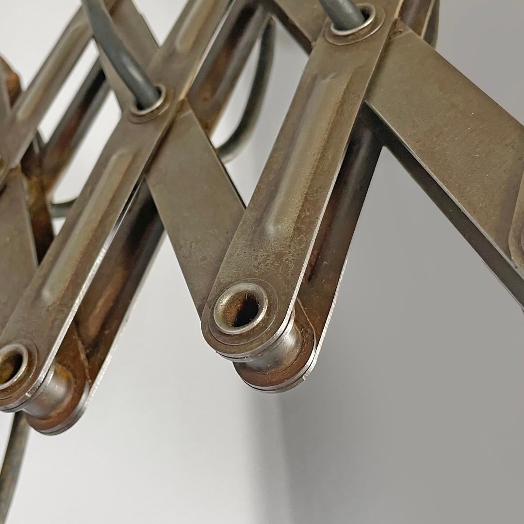 Italian mid-century modern pantograph wall lamps with white metal diffuser 1960s For Sale 12