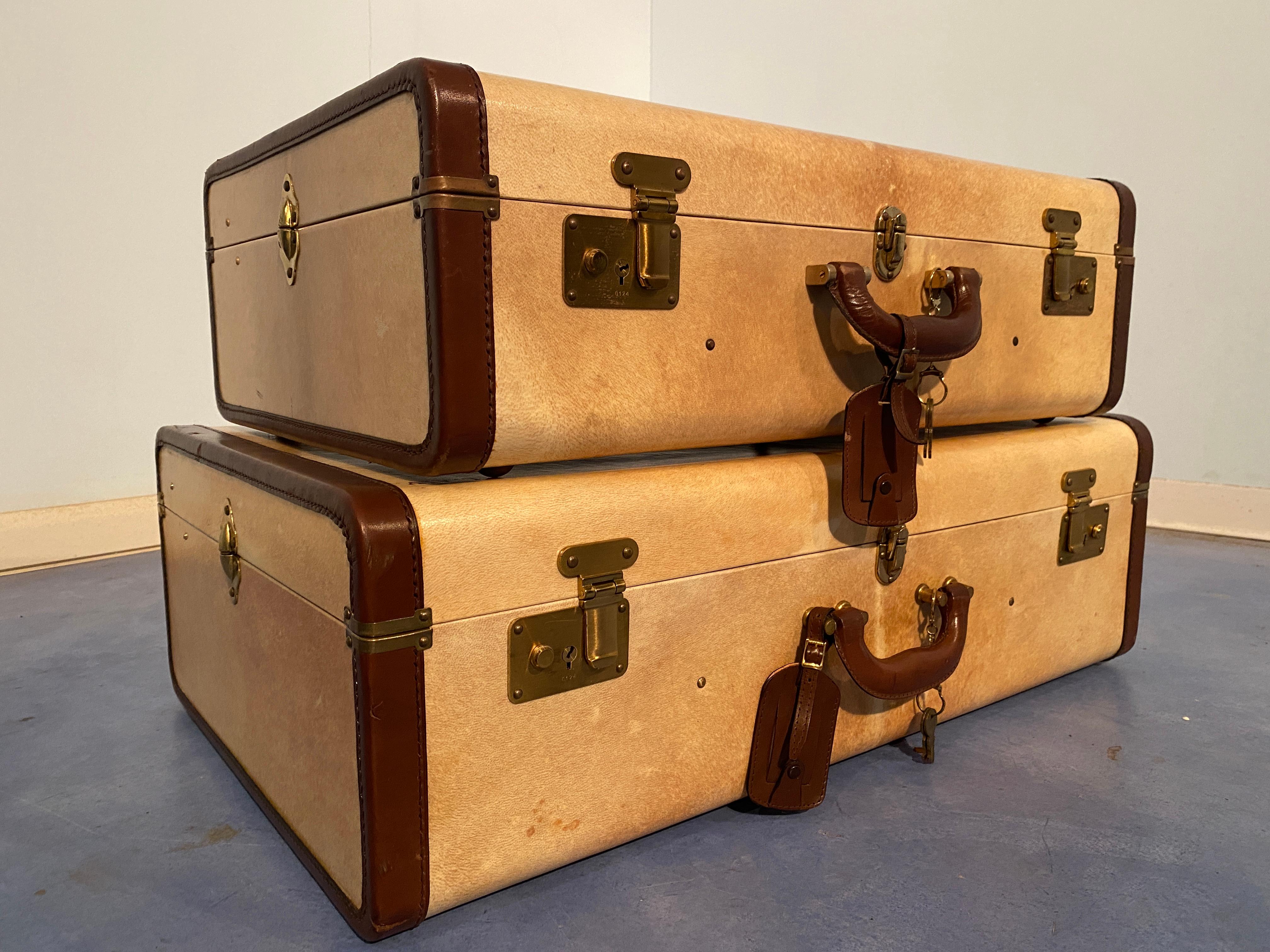 Italian Mid-Century Modern Parchment Paper Luggages or Suitcases Set of Two 1960 For Sale 13