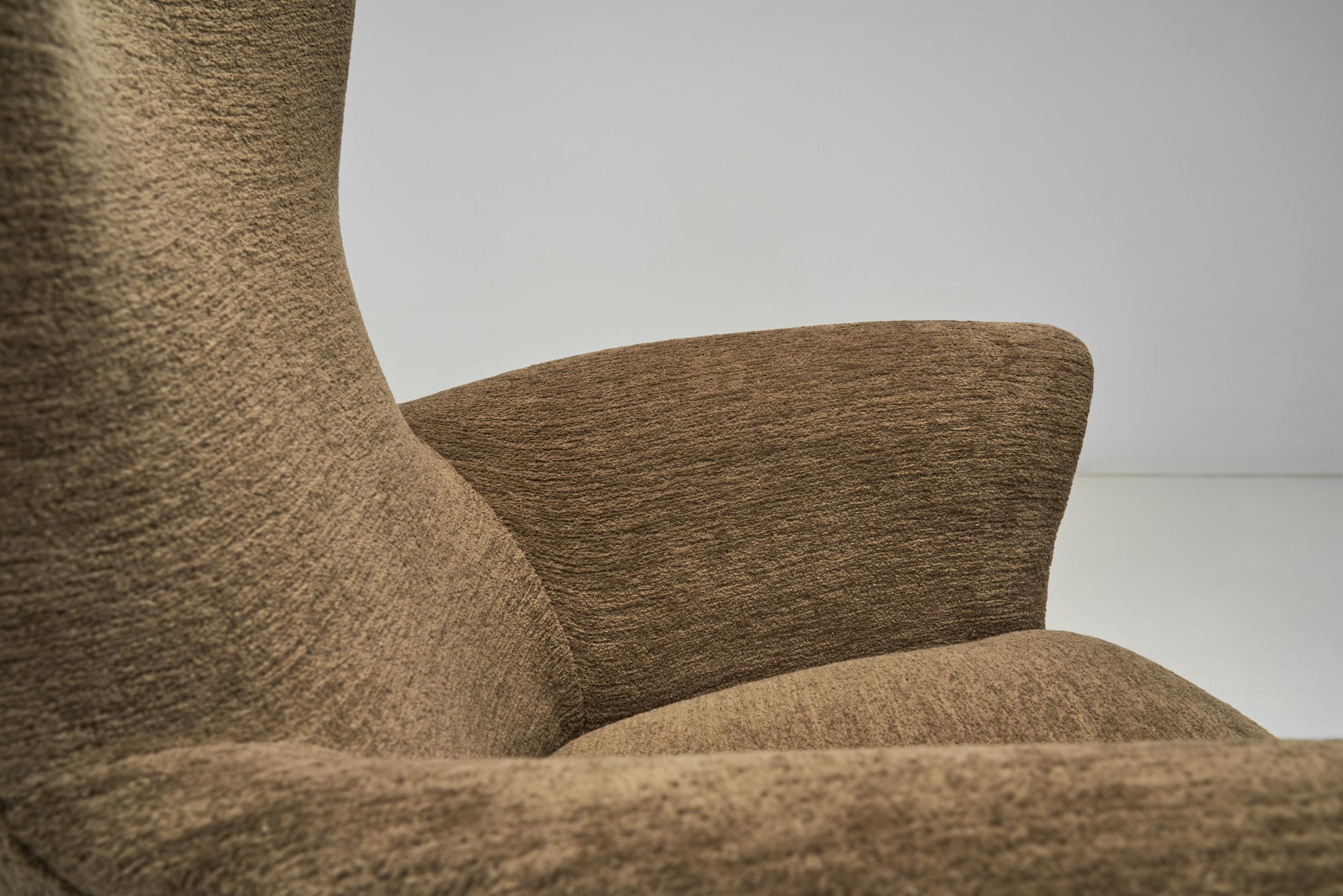 Fauteuil à dossier en forme de pointe, Italie vers 1950 en vente 4