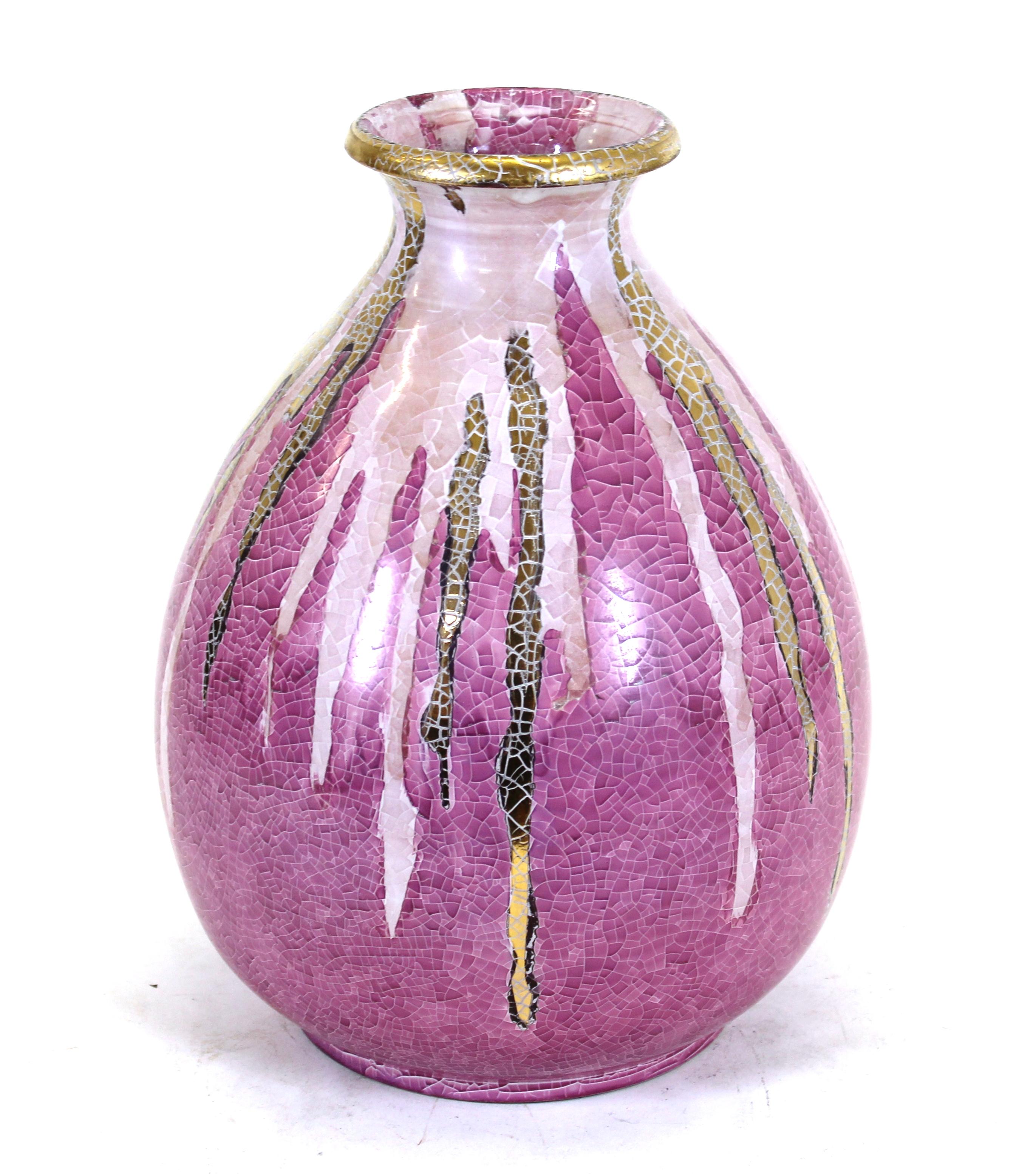Italian Mid-Century Modern ceramic vase with pink craquelure glaze with 24k gold decoration. Made in Italy during the 1950's-1960's, with a 'Made in Italy' paper label on bottom.