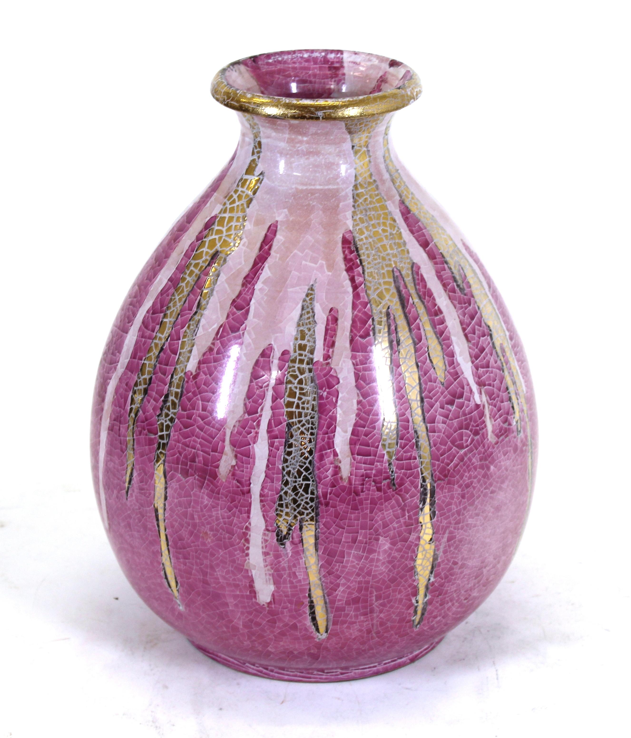 Italian Mid-Century Modern Pink Craquelure Glaze & Gold Décor Vase In Good Condition For Sale In New York, NY
