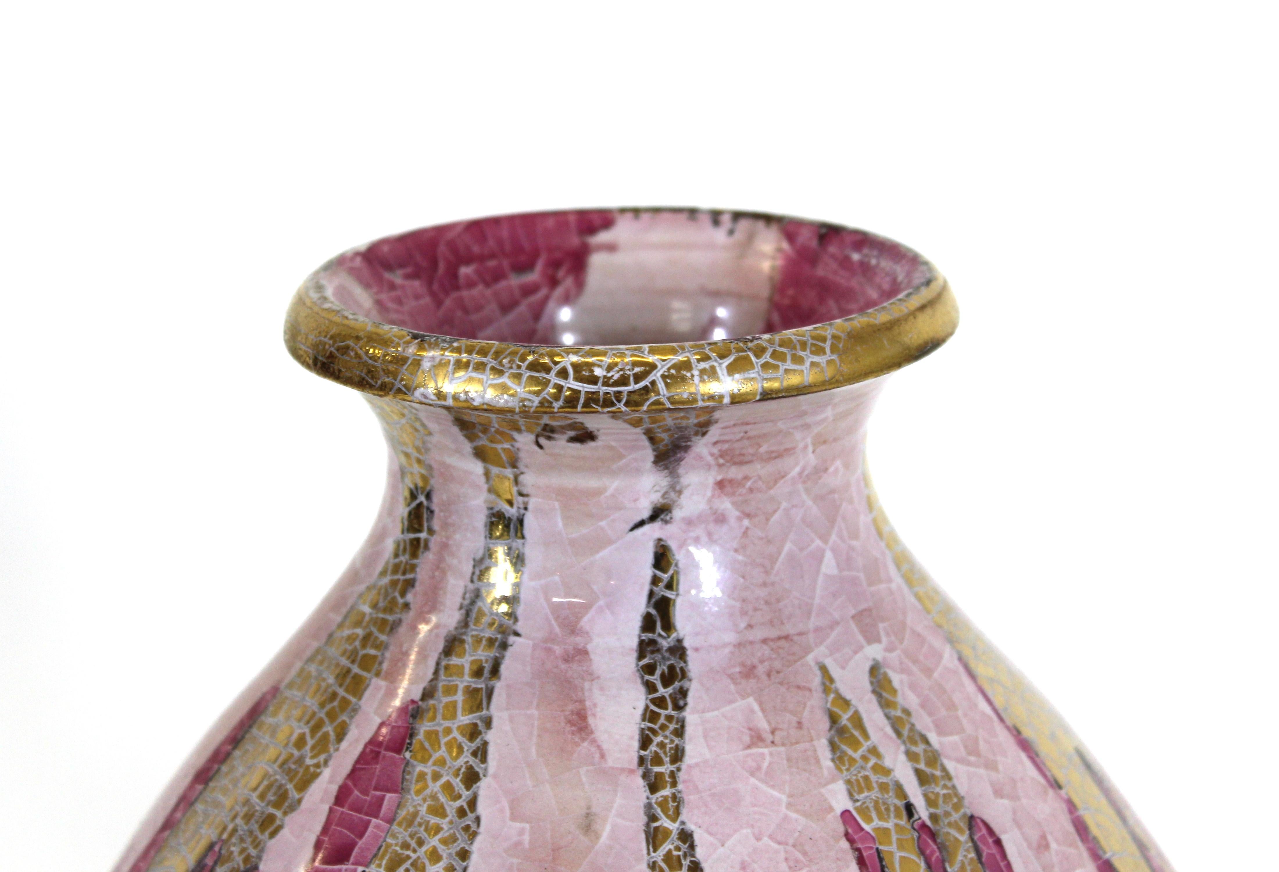 Ceramic Italian Mid-Century Modern Pink Craquelure Glaze & Gold Décor Vase For Sale