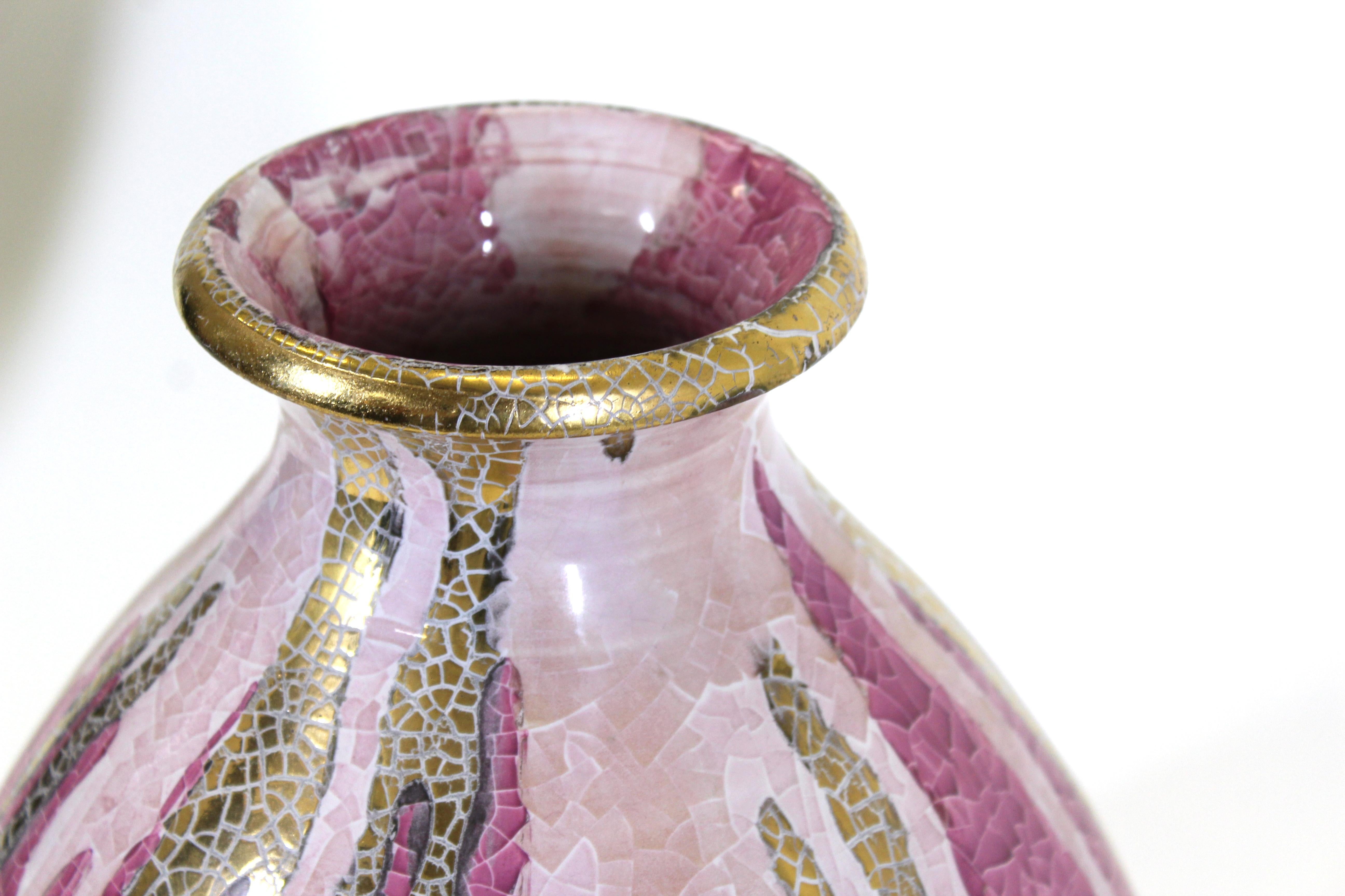 Italian Mid-Century Modern Pink Craquelure Glaze & Gold Décor Vase For Sale 3
