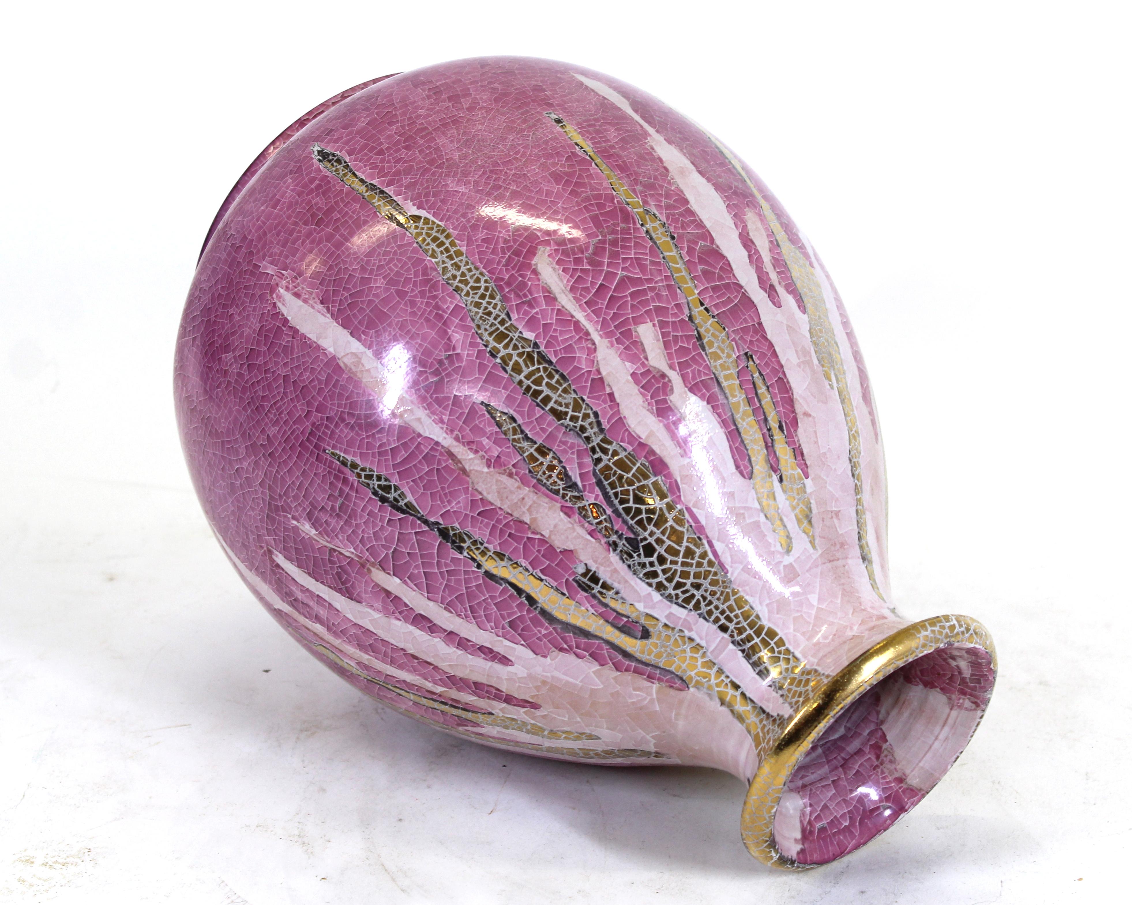 Italian Mid-Century Modern Pink Craquelure Glaze & Gold Décor Vase For Sale 4