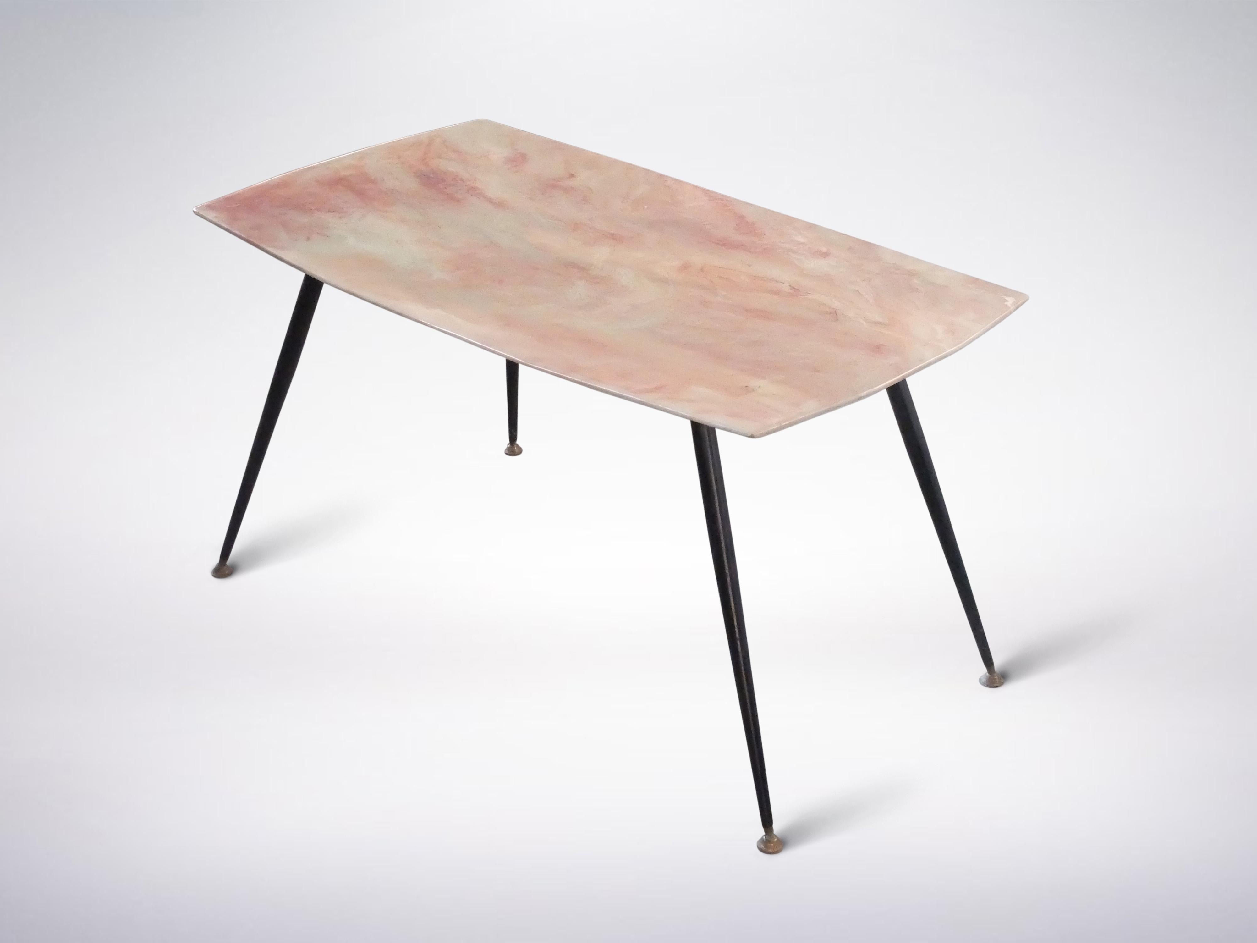 Italian Mid-Century Modern, Pink Marble Top Coffee Table in Marble, circa 1950 In Good Condition In Milan, IT
