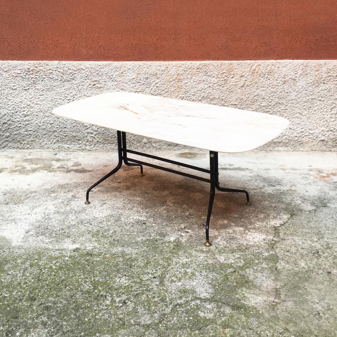 Italian Mid-Century Modern Pink Portuguese Marble and Metal Coffee Table, 1960s In Good Condition In MIlano, IT