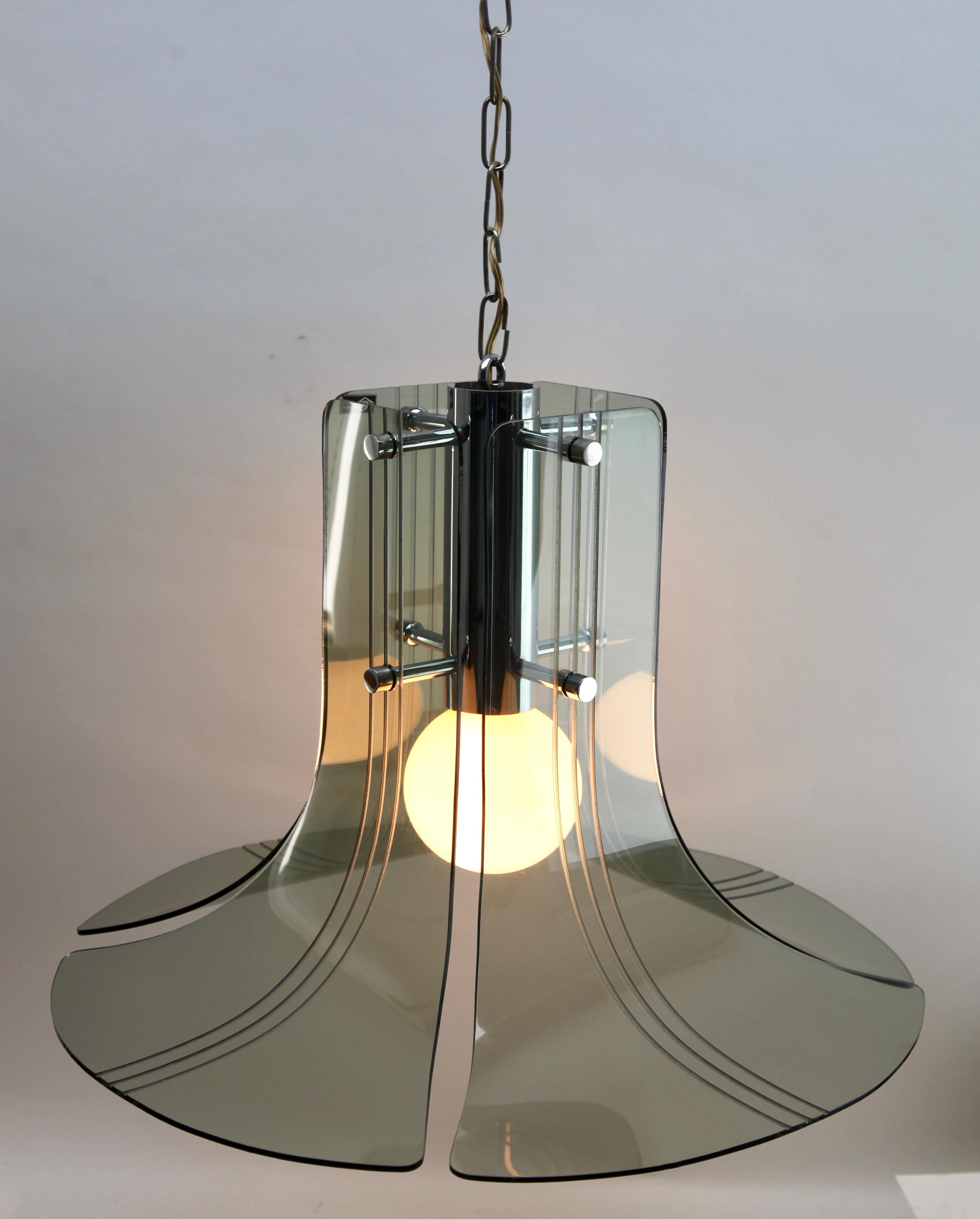 Italian Mid-Century Modern Plexs Glass Pendant/Suspension Fixture For Sale 4