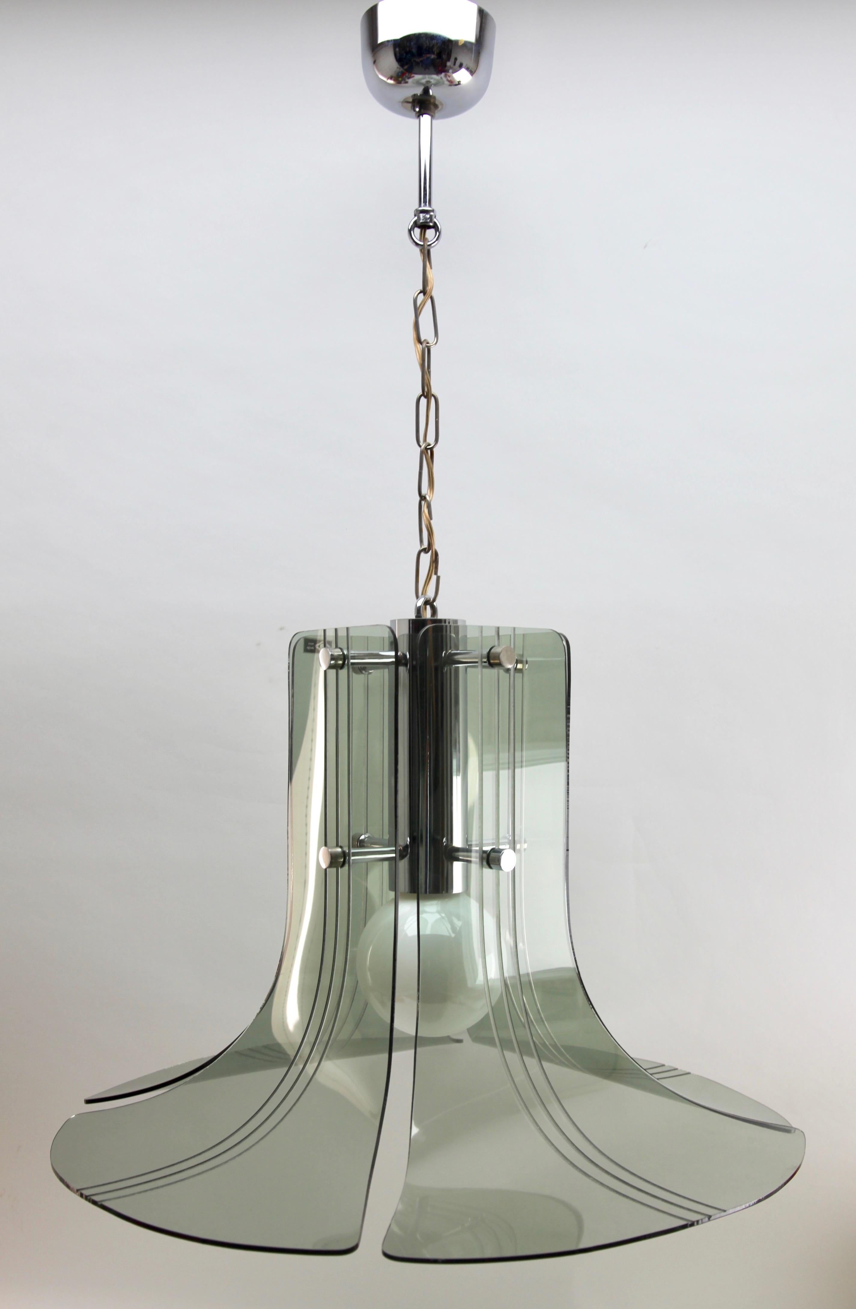 Italian Mid-Century Modern Plexs Glass Pendant/Suspension Fixture For Sale 5