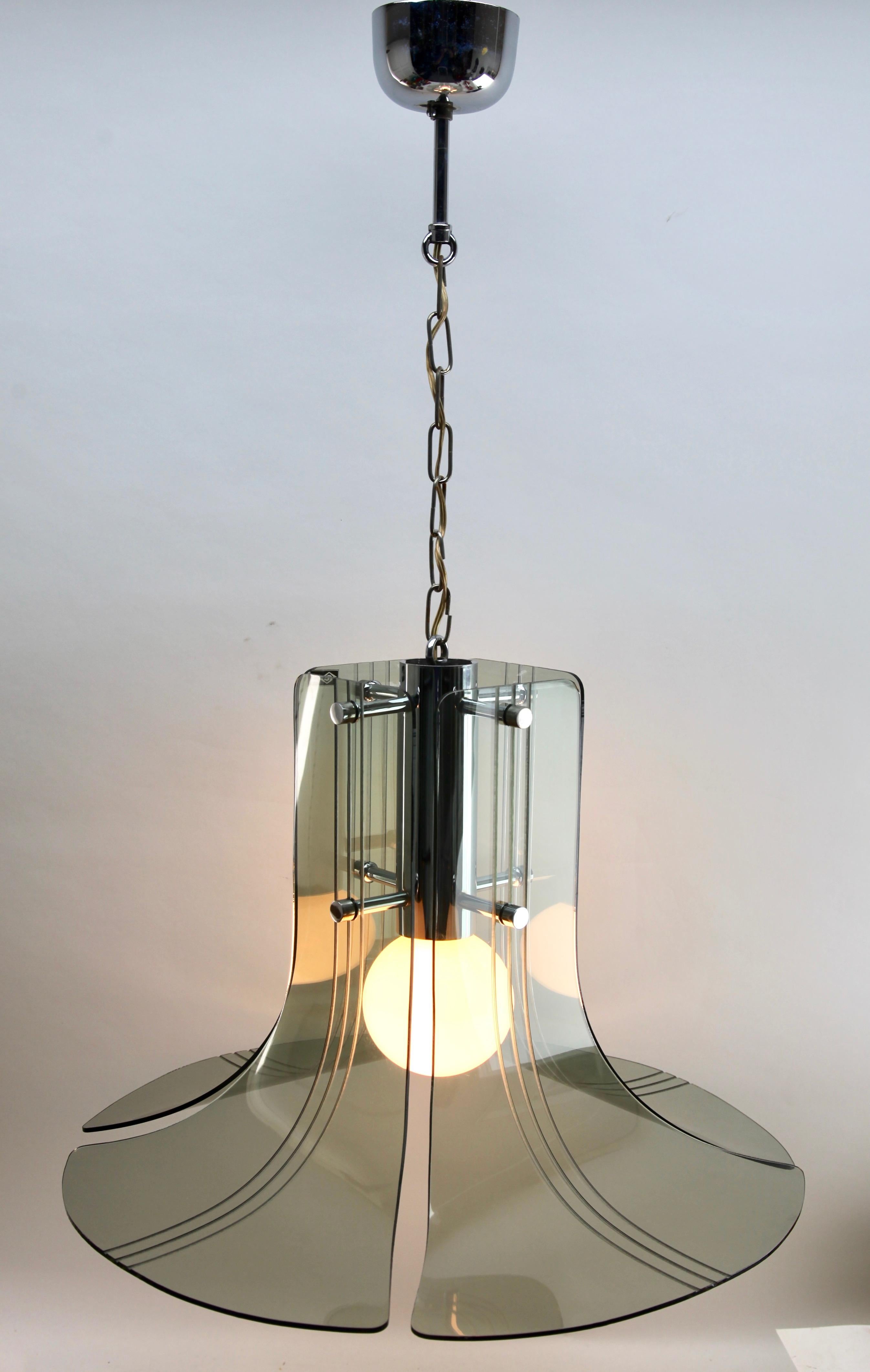 Italian Mid-Century Modern Plexs Glass Pendant/Suspension Fixture For Sale 3