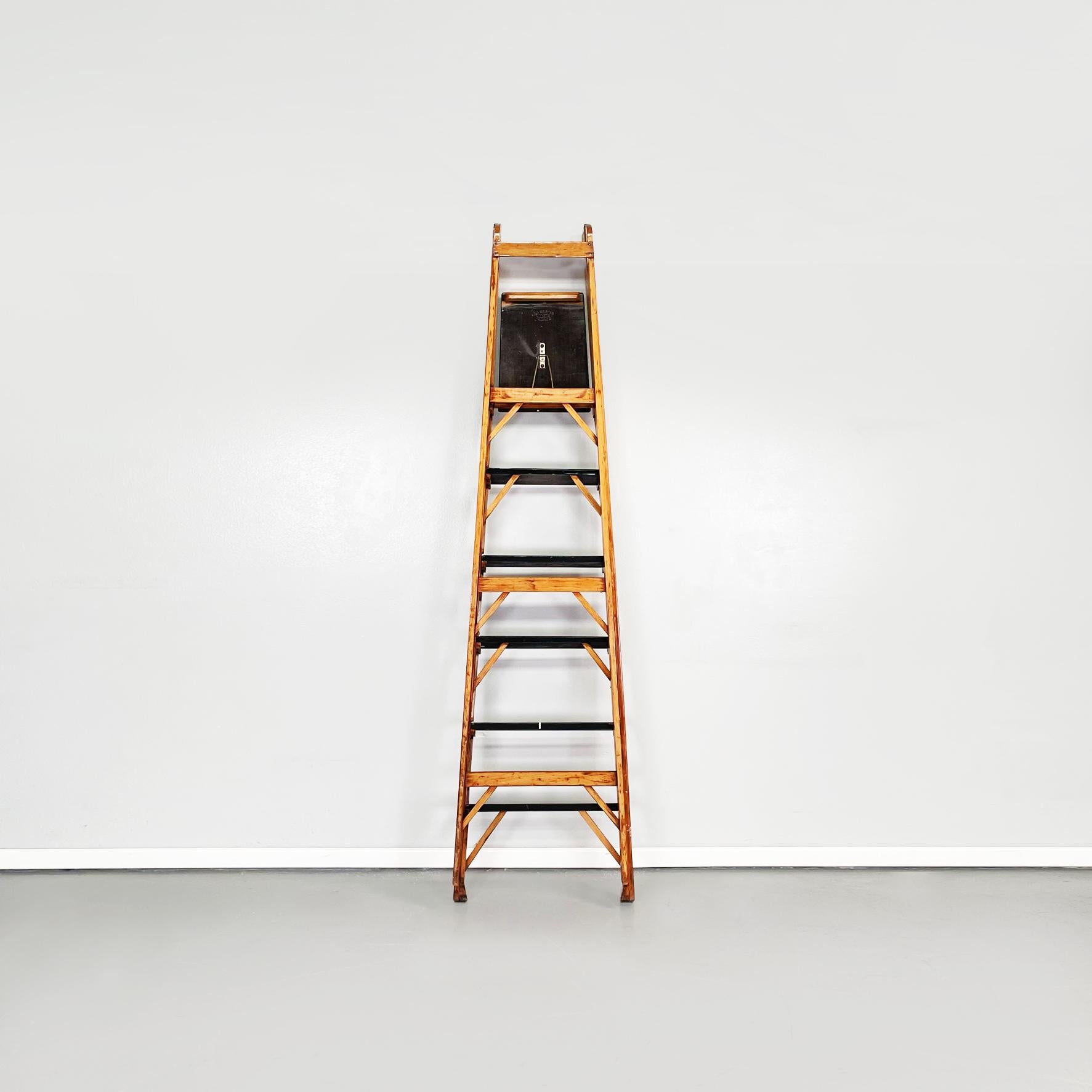 Mid-20th Century Italian Mid-Century Modern Polished Wooden Step Ladder Stair by Scorta, 1950s
