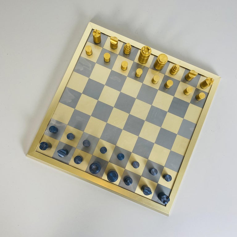 Italian Mid-Century Modern Professional Chess Board with Pawns, 1980s For Sale 4