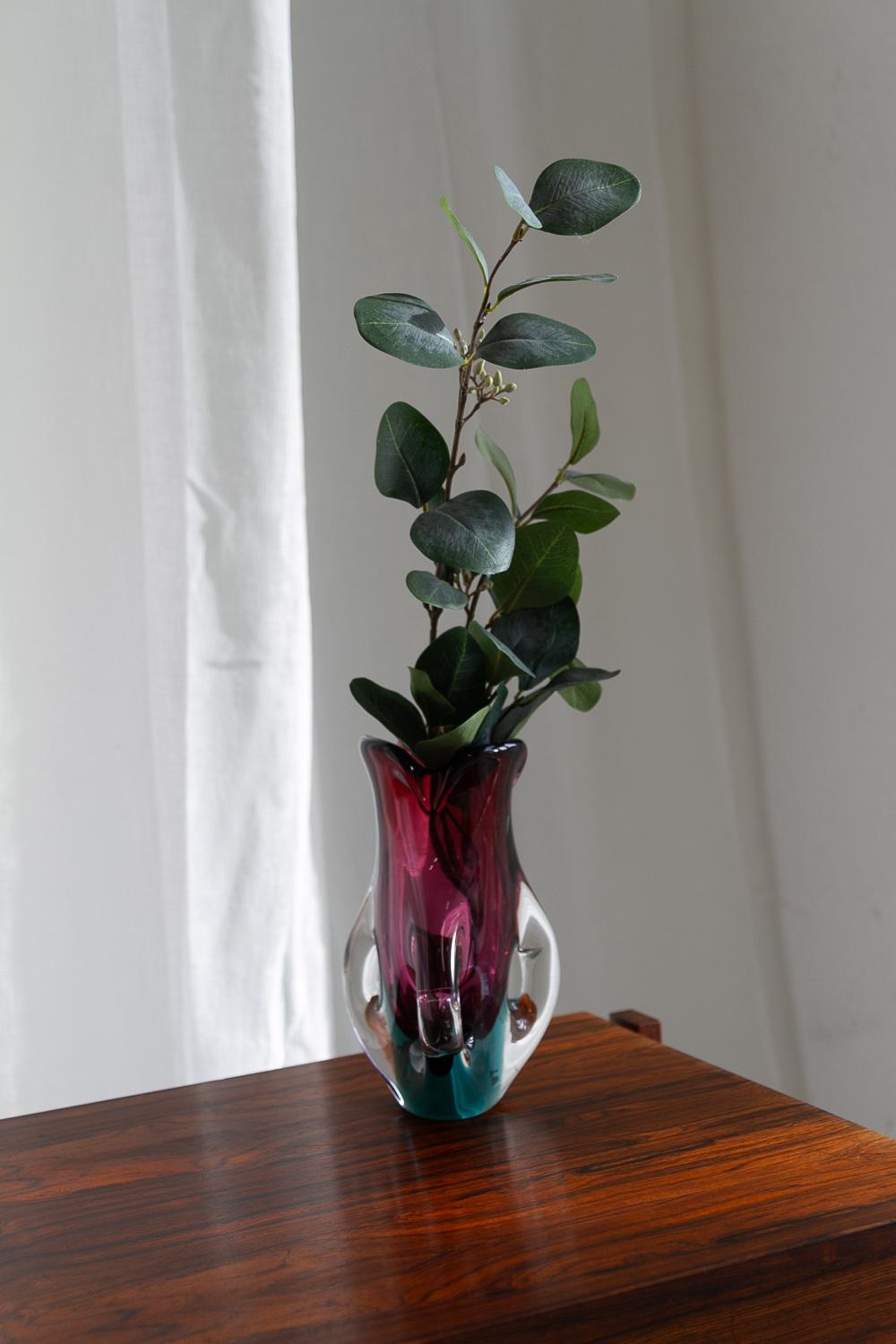 Italian Mid-Century Modern Purple and Green Murano Glass Vase, 1960s. For Sale 11