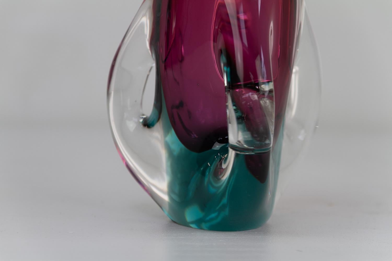 Mid-20th Century Italian Mid-Century Modern Purple and Green Murano Glass Vase, 1960s. For Sale