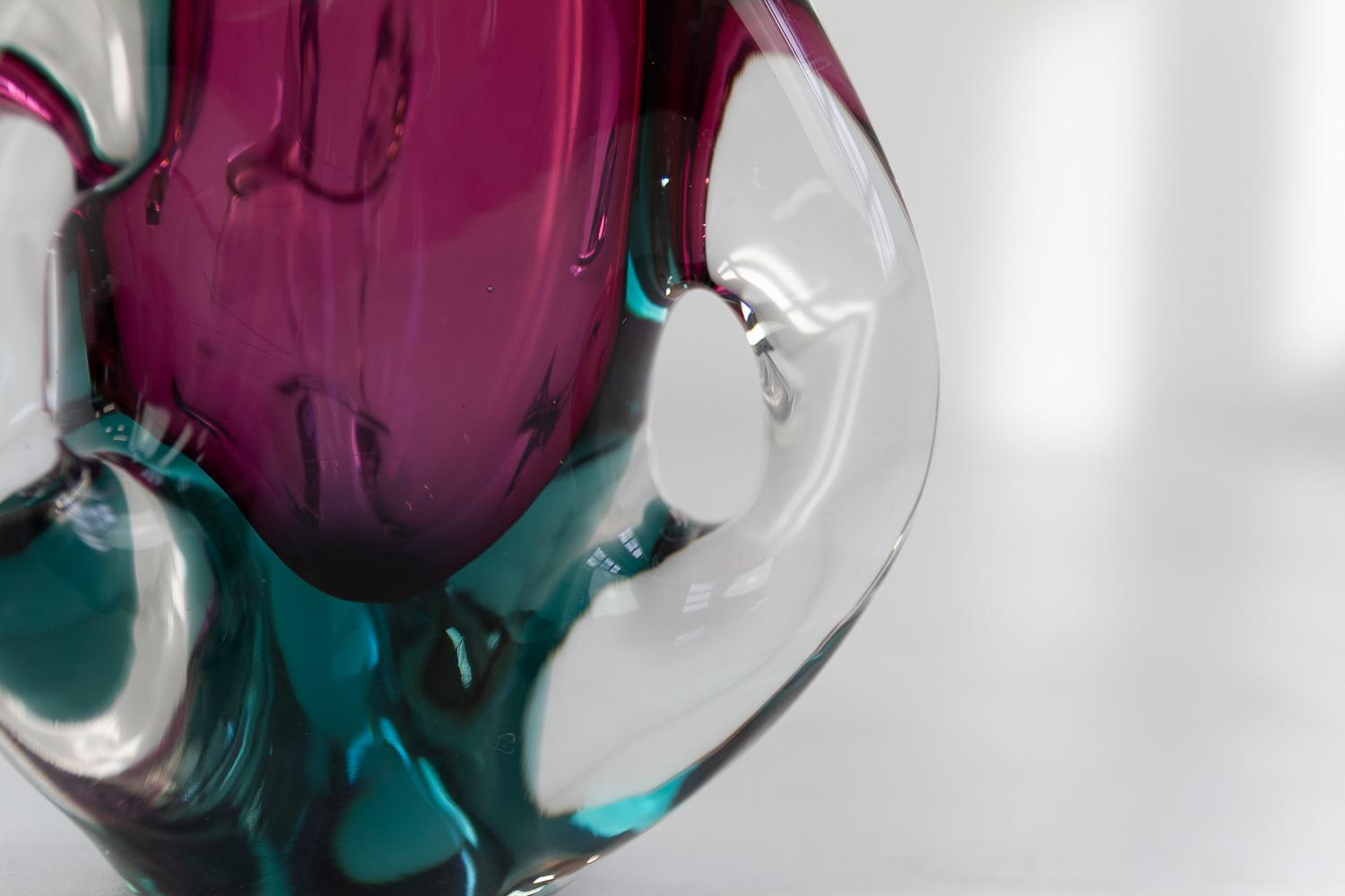 Verre brun Vase italien moderne du milieu du siècle dernier en verre de Murano violet et vert, années 1960 en vente