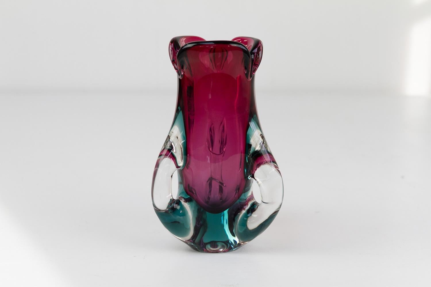 Italian Mid-Century Modern Purple and Green Murano Glass Vase, 1960s. For Sale 3