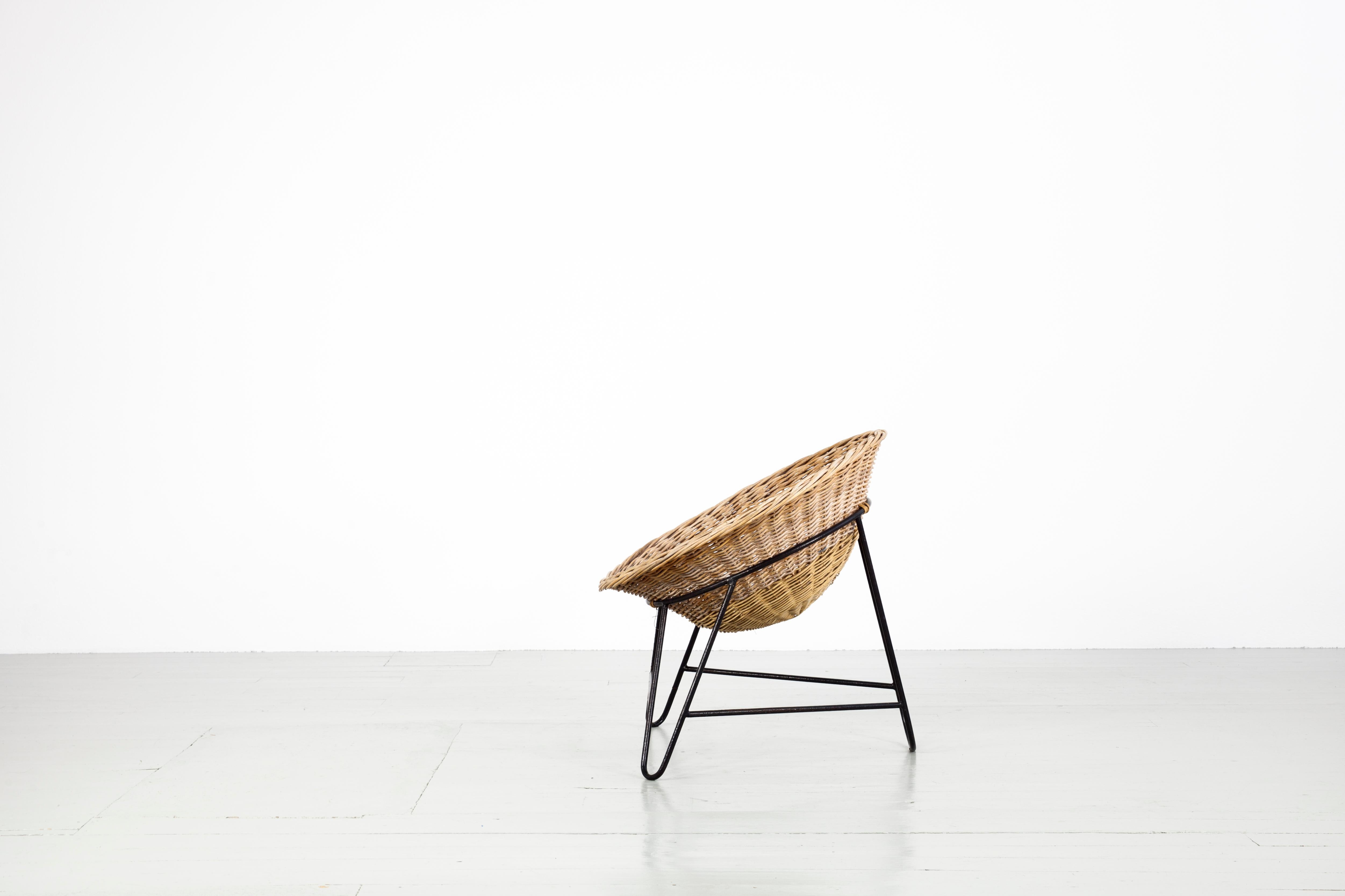 European Italian Mid-Century Modern light brown coconut-shaped Rattan Basket Chair, 1950 For Sale