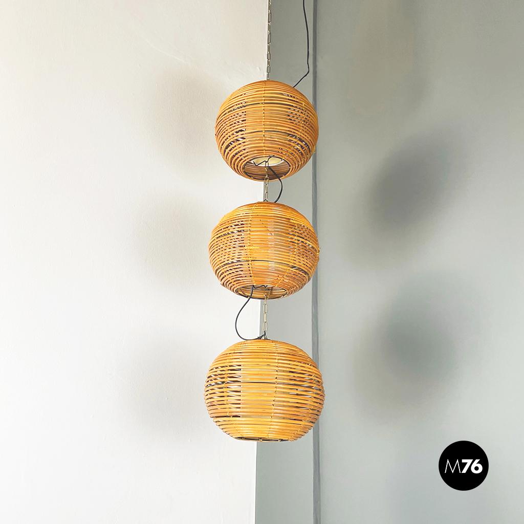 Mid-20th Century Italian Mid-Century Modern Rattan Chandelier with 3 Spherical Lampshade, 1960s For Sale