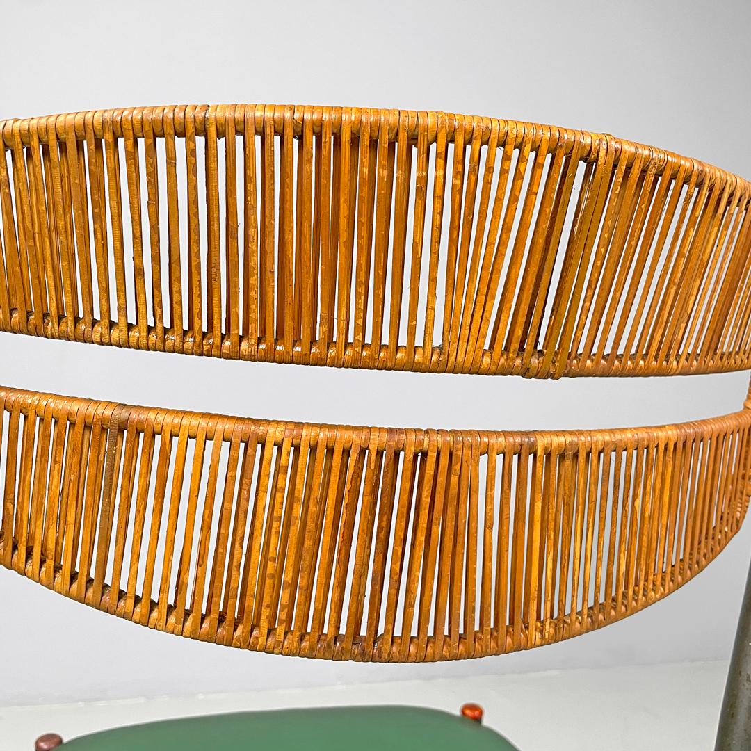 Sedie italiane di metà secolo in rattan verde ecopelle nero metallo anni '60 in vendita 4