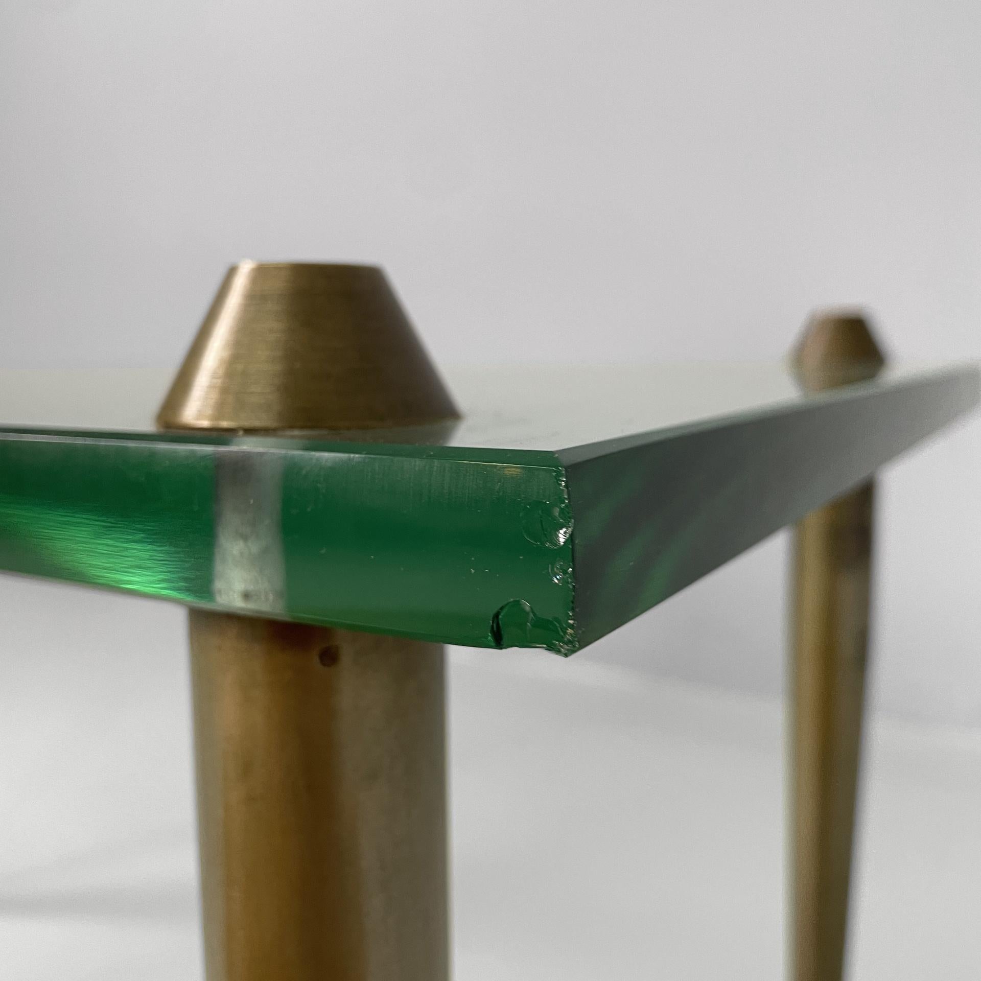 Italian mid-century modern rectangular coffe table in glass and brass, 1950s For Sale 2