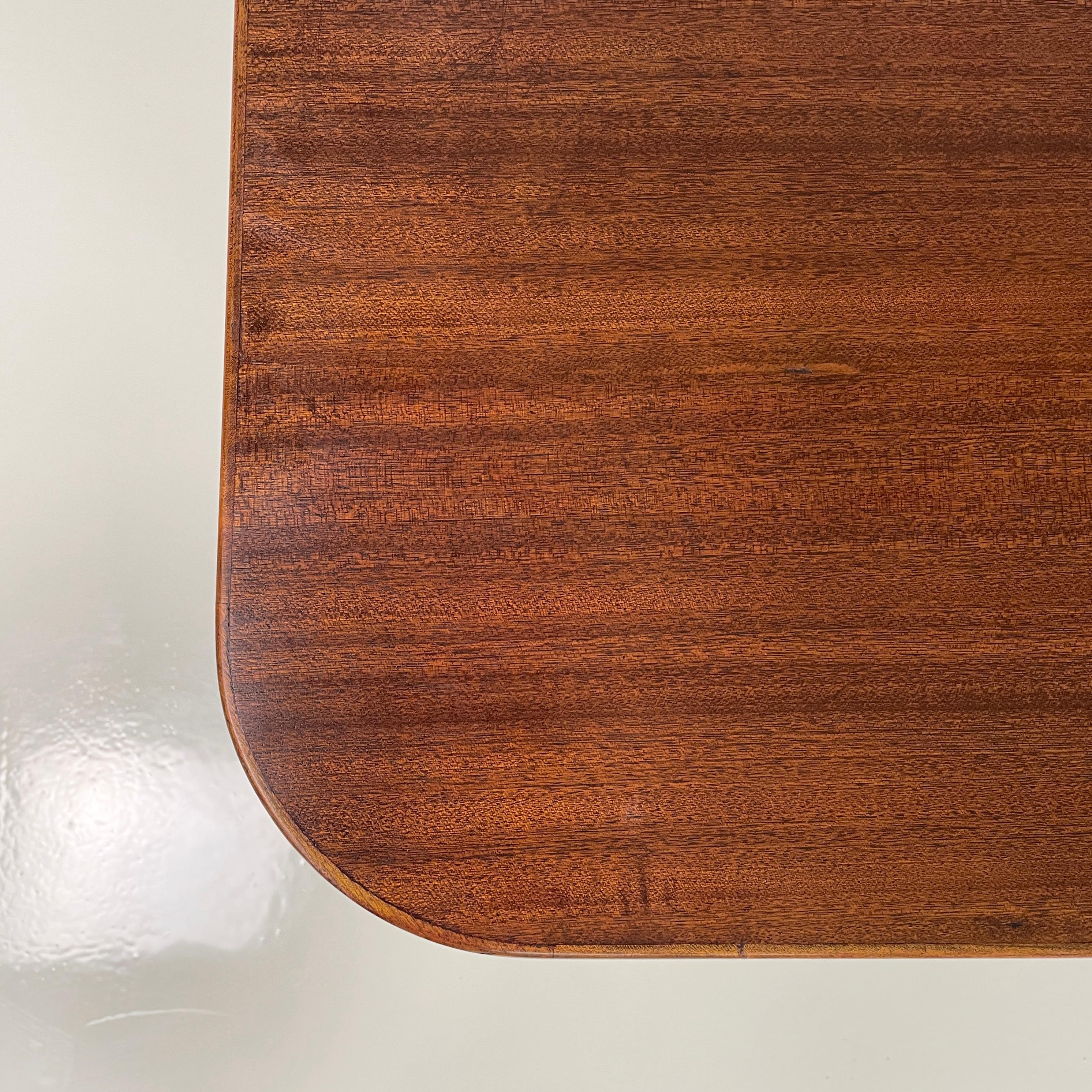 Wood Italian mid-century modern rectangular coffee table in wood, 1950s For Sale