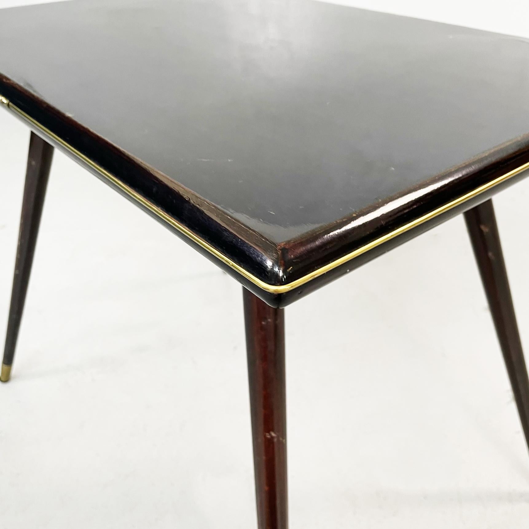 Mesa de centro rectangular italiana de mediados de siglo en madera y latón, años 50 mediados del siglo XX en venta