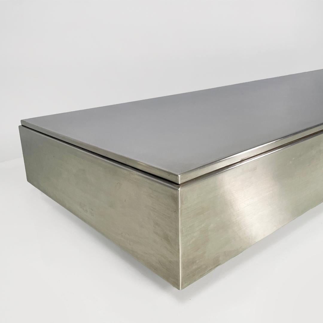 Italian mid-century modern rectangular metal coffee table, 1970s en vente 1