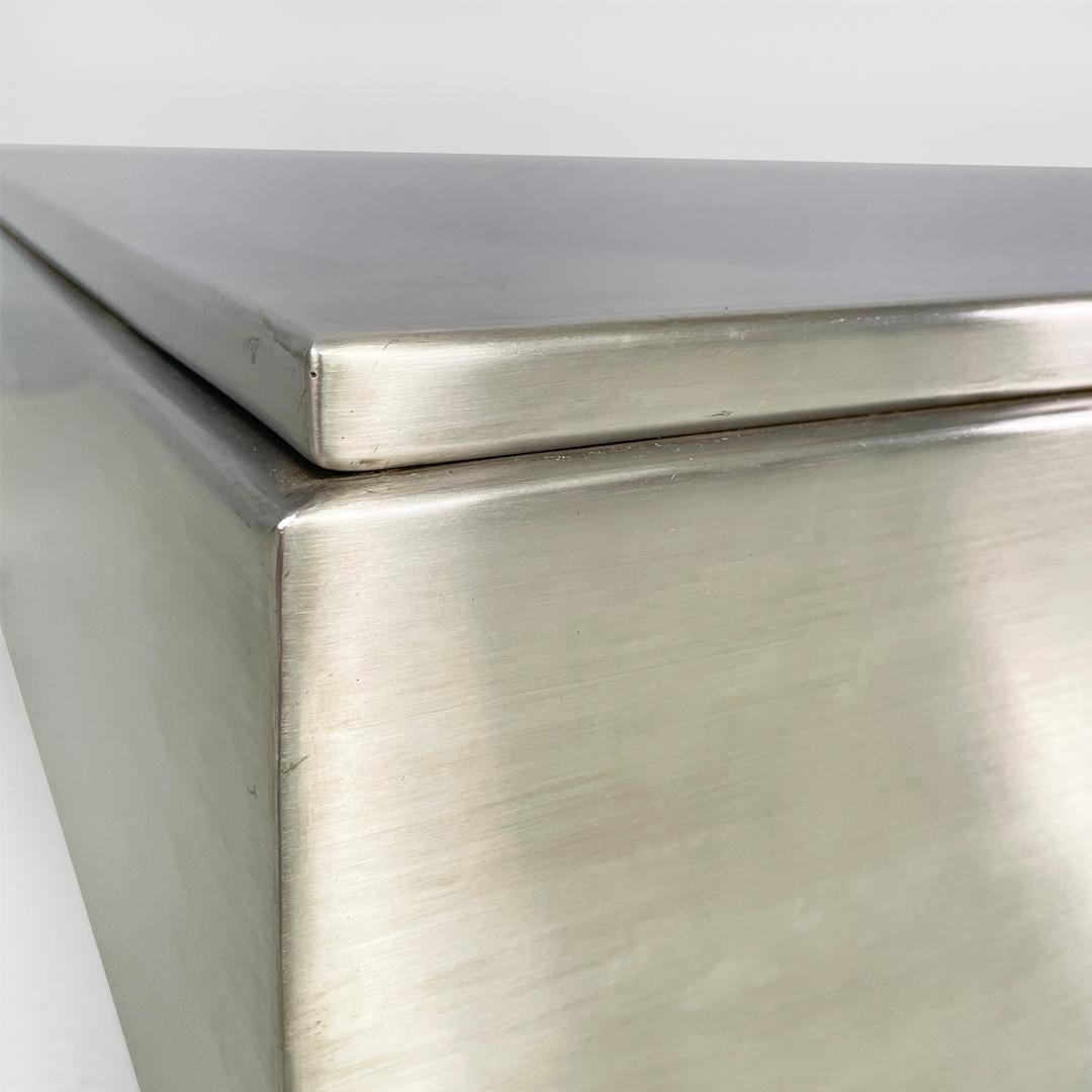 Italian mid-century modern rectangular metal coffee table, 1970s en vente 2