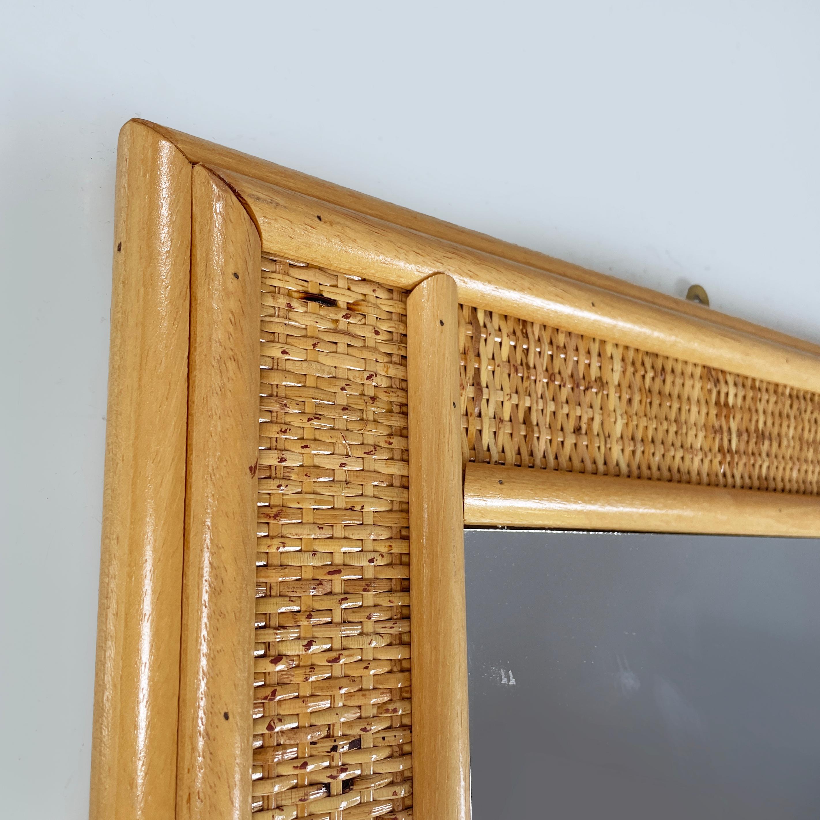Italian mid-century modern Rectangular wall mirror in wood and rattan, 1960s For Sale 5
