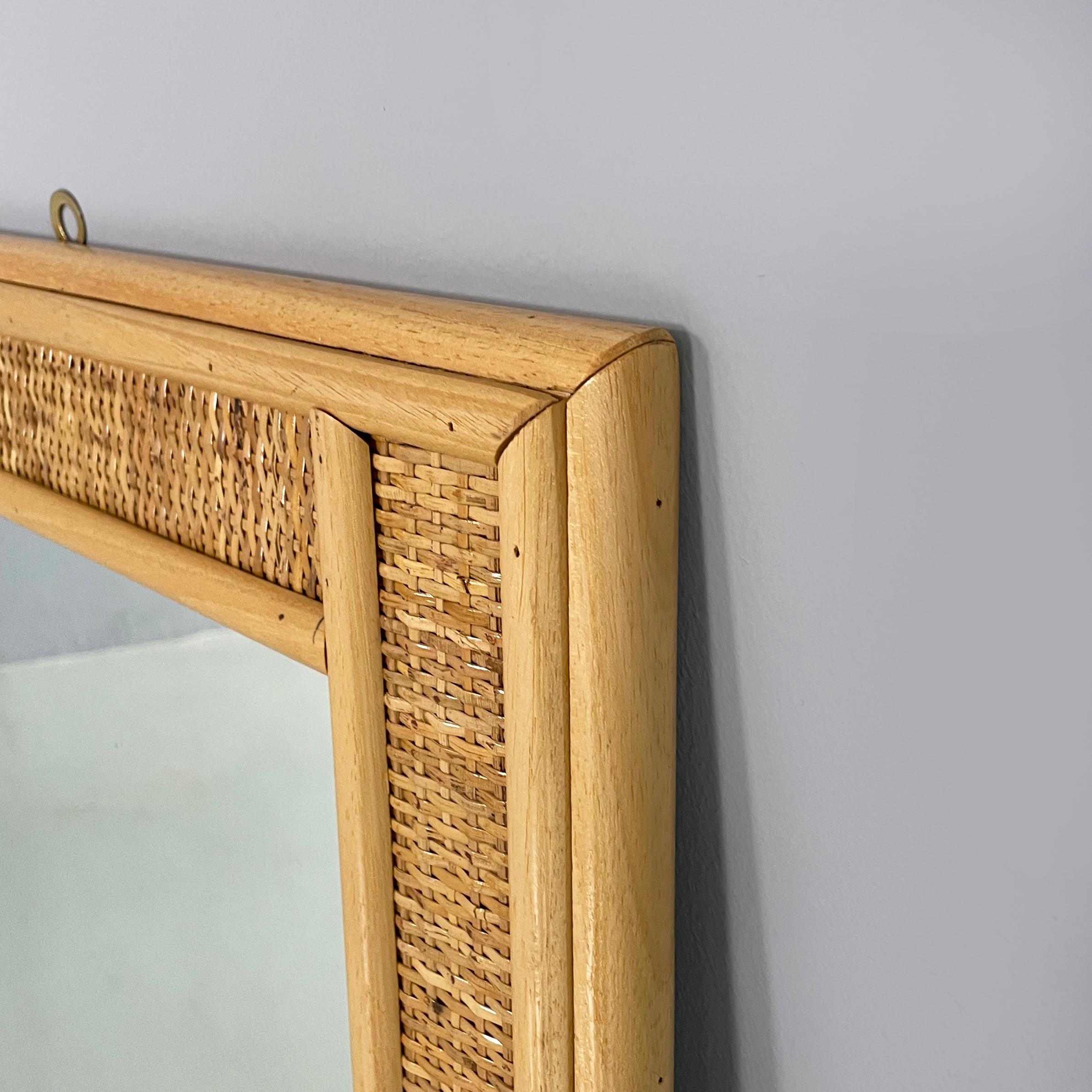 Italian mid-century modern Rectangular wall mirror in wood and rattan, 1960s For Sale 3