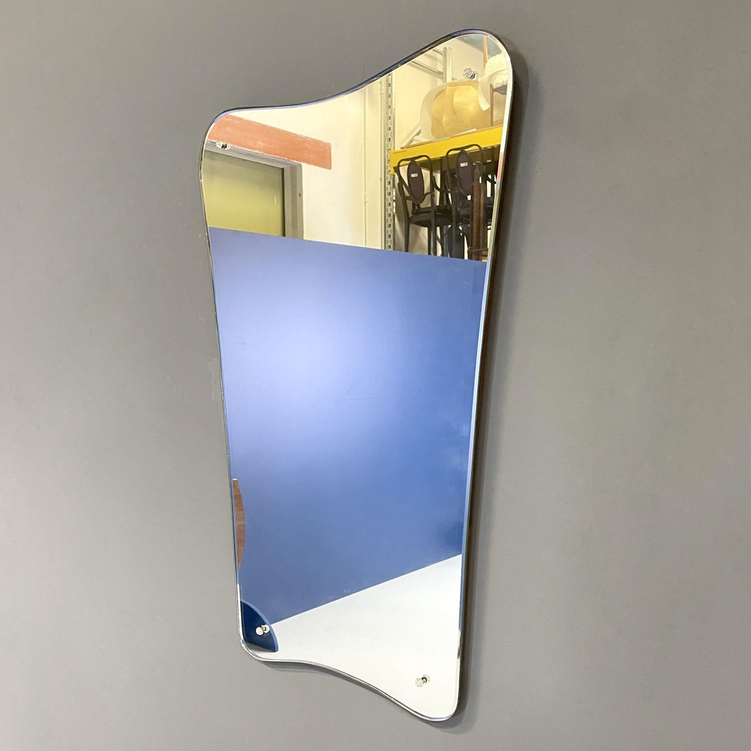 Italian mid-century modern rectangular wall mirror with glass knobs, 1950s In Good Condition For Sale In MIlano, IT