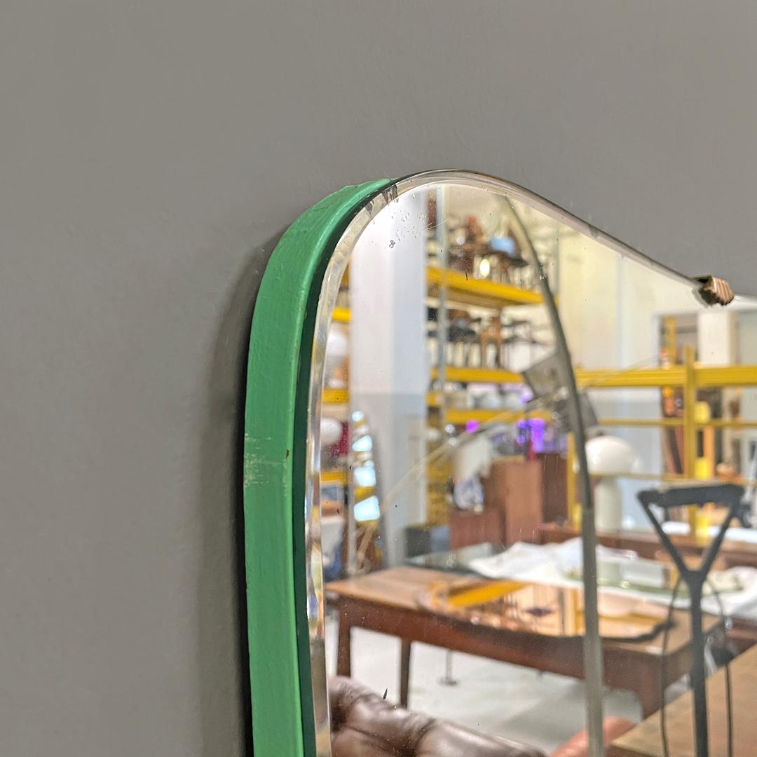 Miroir mural rectangulaire à coins arrondis, italien et moderne du milieu du siècle dernier, années 1950. en vente 1