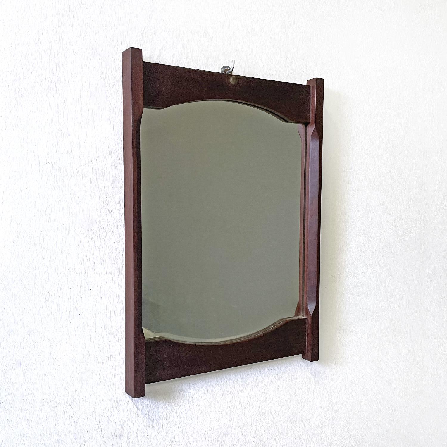 Italian mid-century modern rectangular wooden wall mirror, 1960s In Good Condition In MIlano, IT