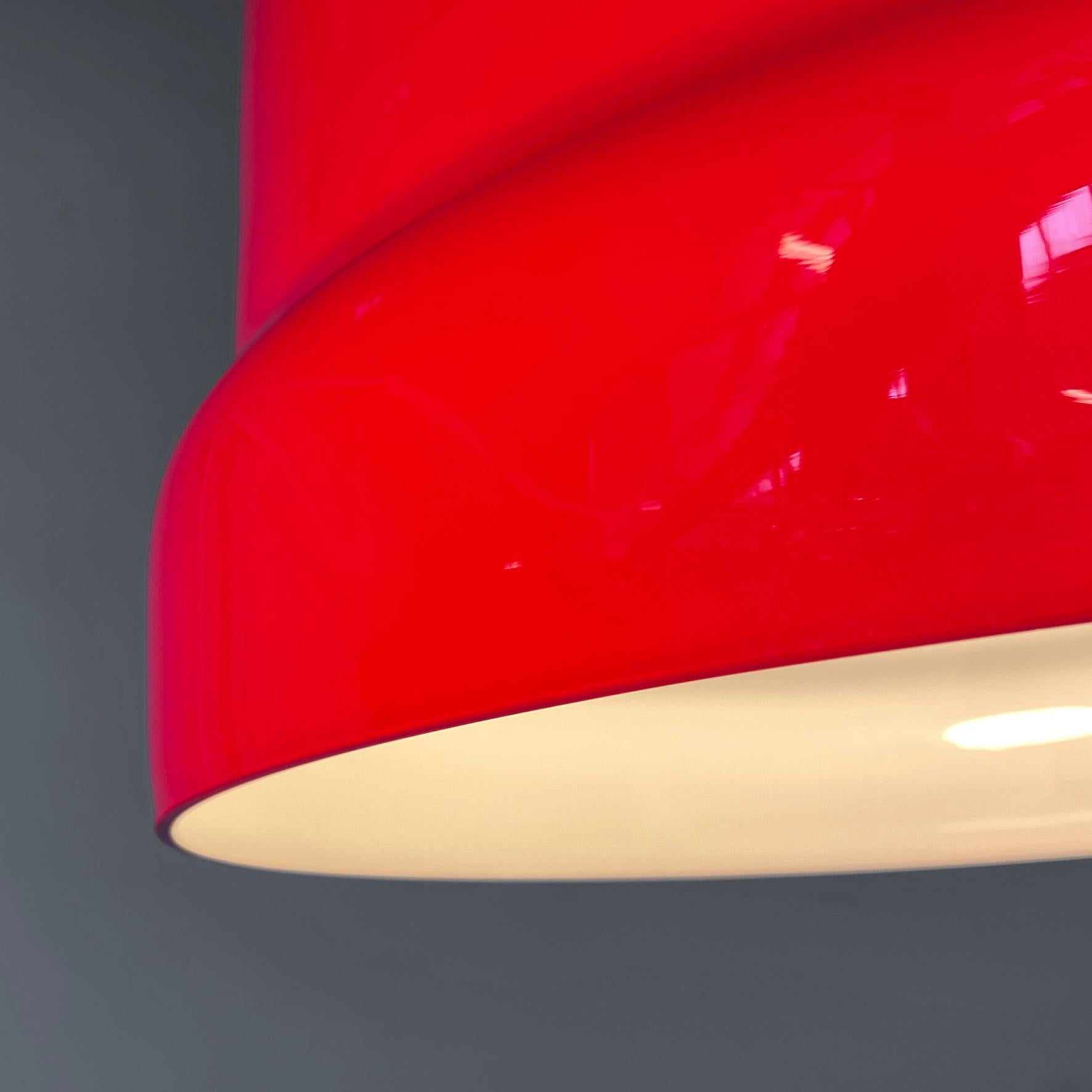 Italian mid-century modern red and white chandelier with bead decoration, 1960s in vendita 1