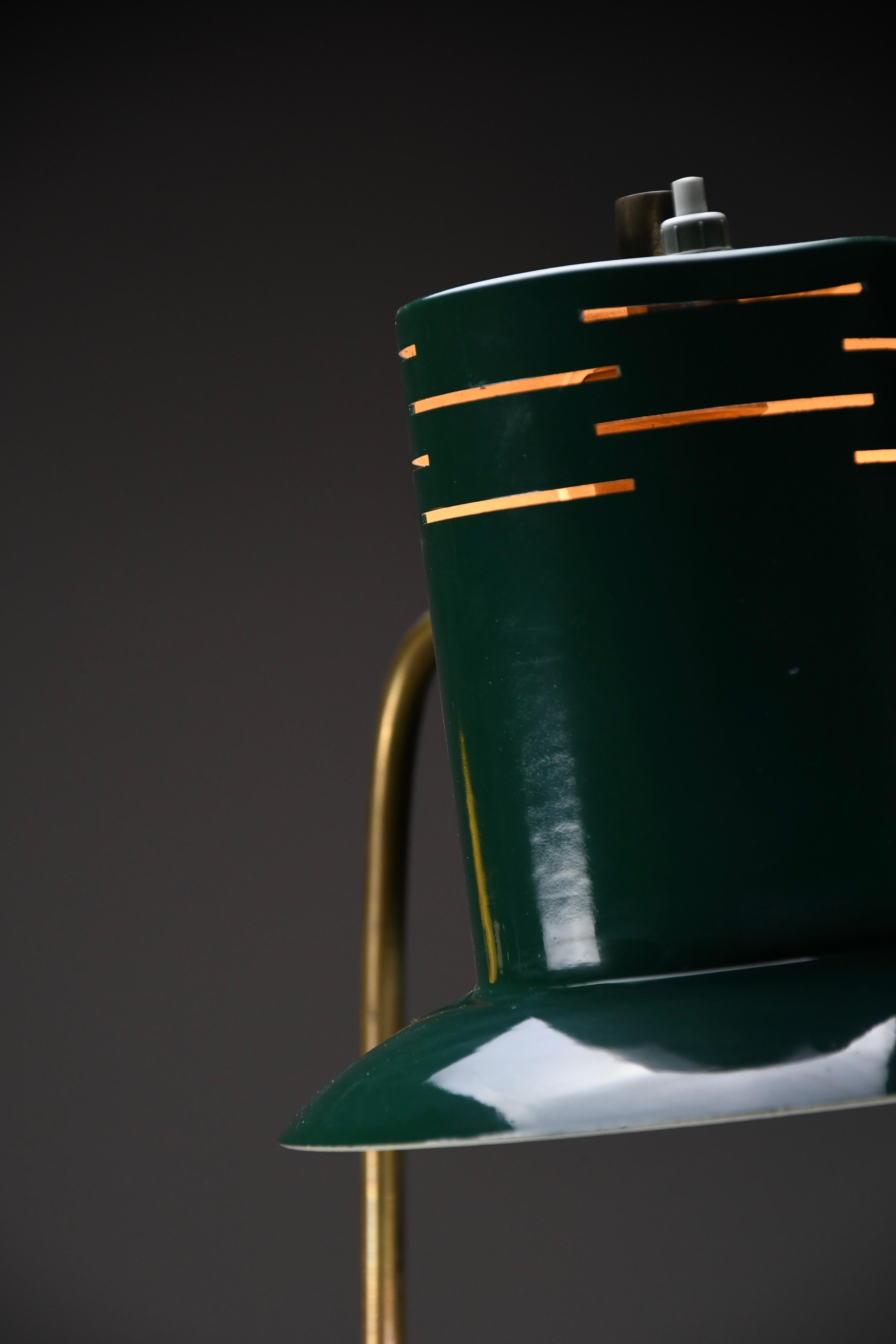 Italian Mid Century Modern Red Green and Yellow Floor Lamp by Lumi In Good Condition For Sale In Weesp, NL