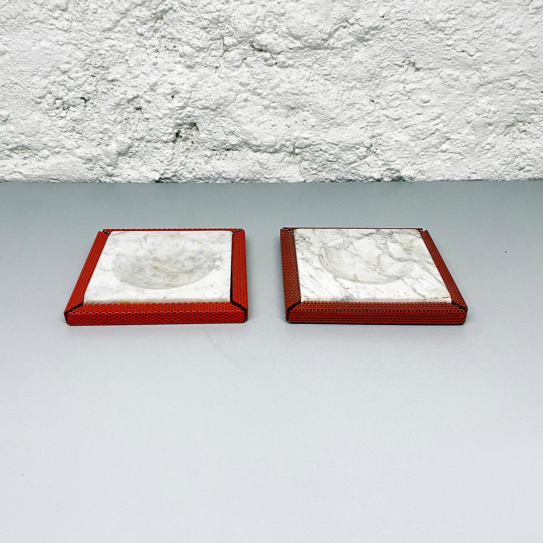 Italian Mid-Century Modern Red Marble and Micro-Perforated Metal Ashtrays, 1980s In Good Condition In MIlano, IT