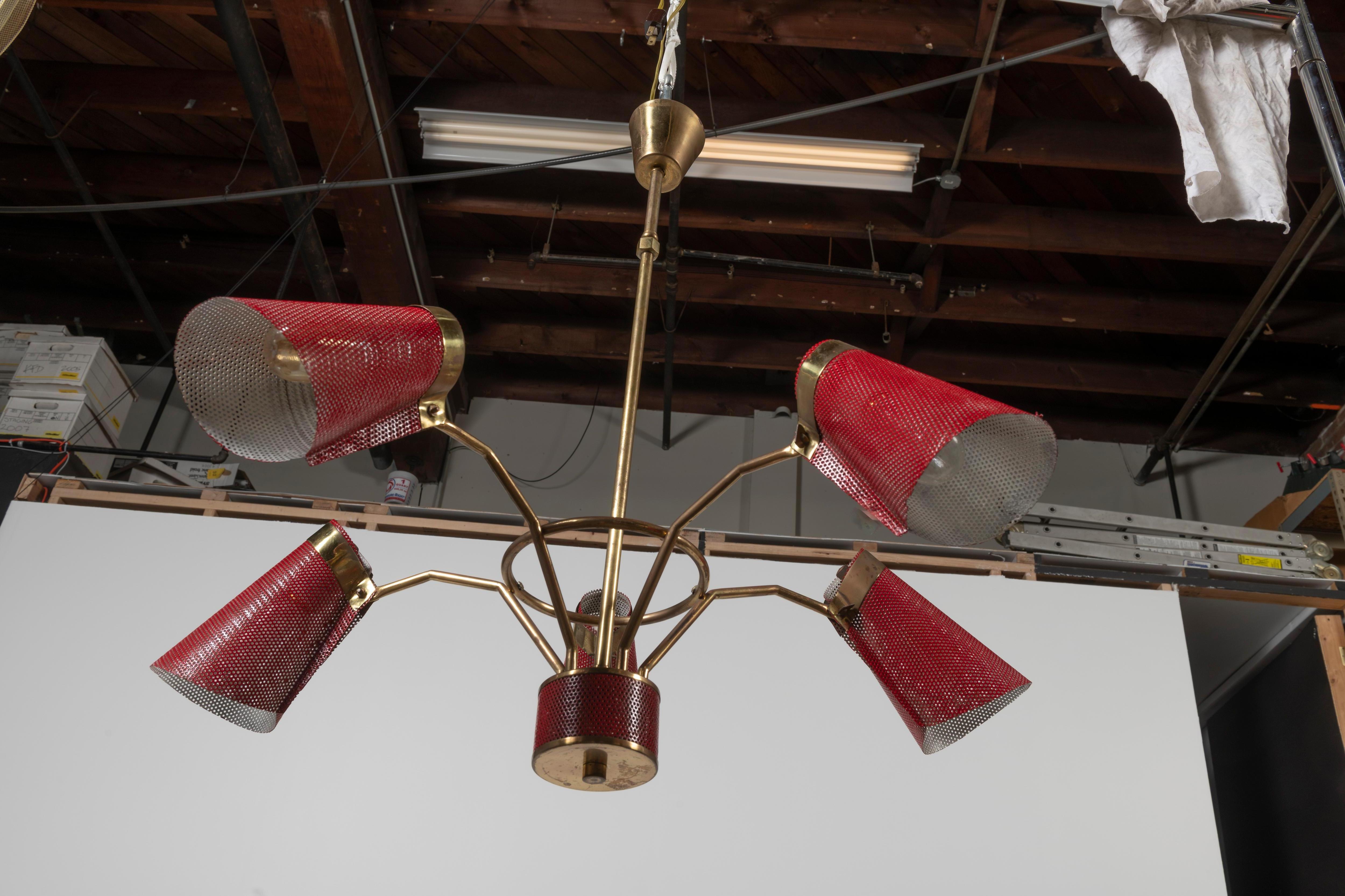 Italian Mid-Century Modern Red Metal and Brass Five Arm Adjustable Chandelier For Sale 1