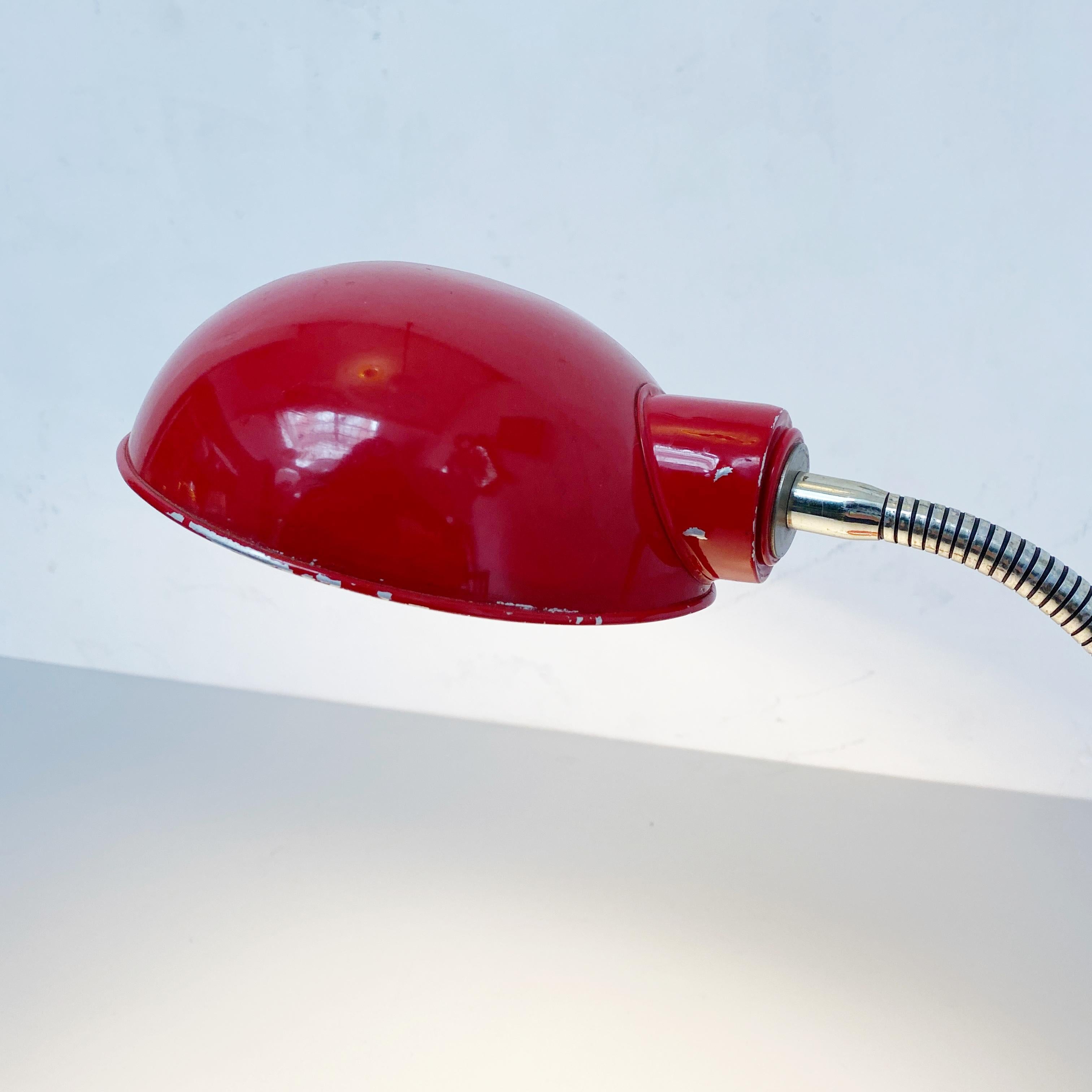 Italian Mid-Century Modern Red Metal Table Lamp, 1960s For Sale 7