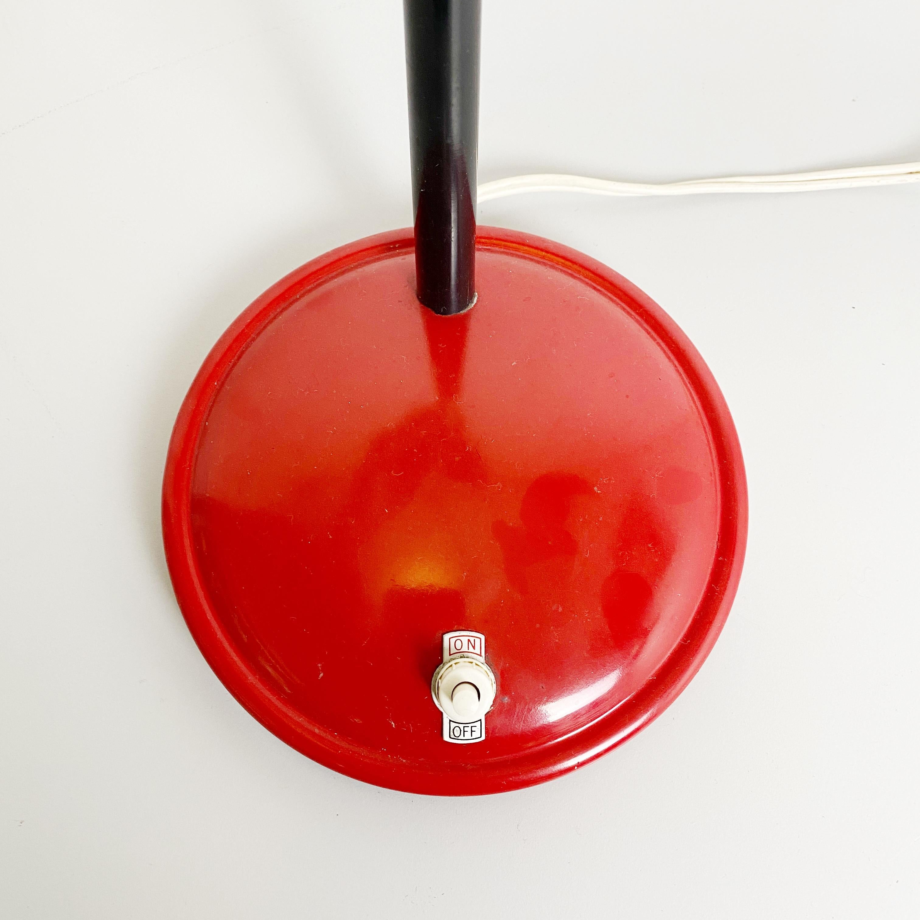 Italian Mid-Century Modern Red Metal Table Lamp, 1960s 2