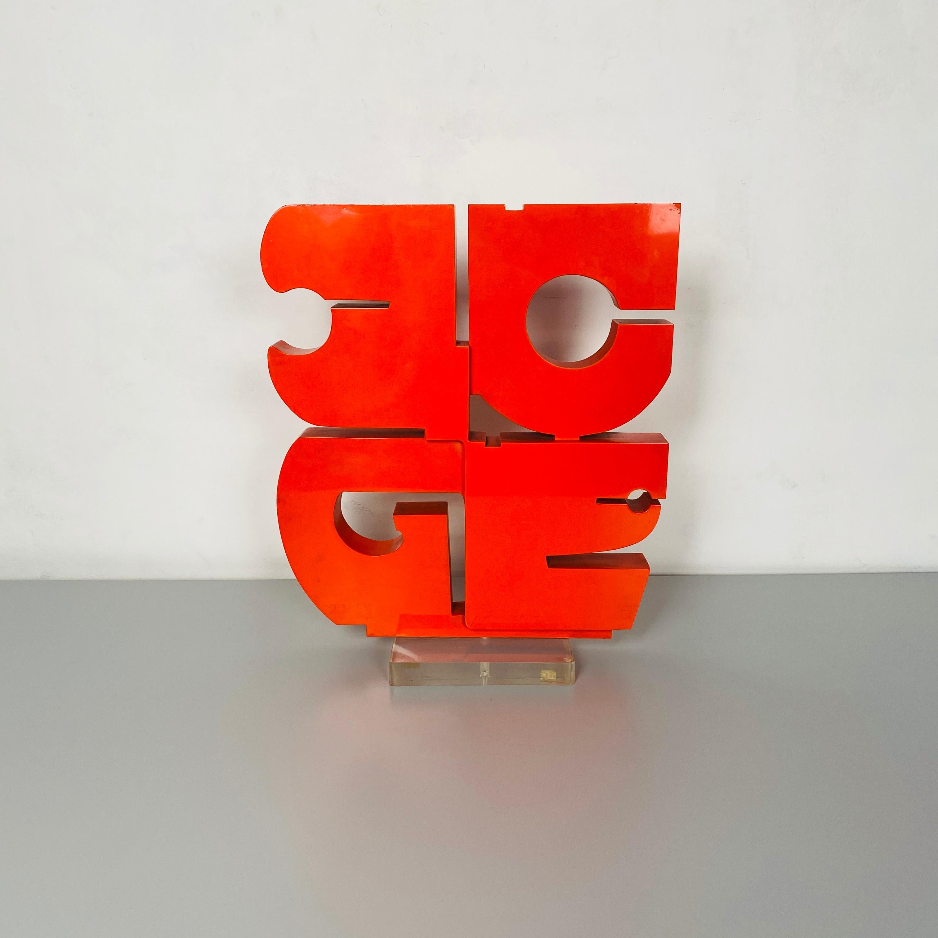 Italian Mid-Century Modern Red Plexiglass Sculpture by Edmondo Cirillo, 1970s In Good Condition In MIlano, IT