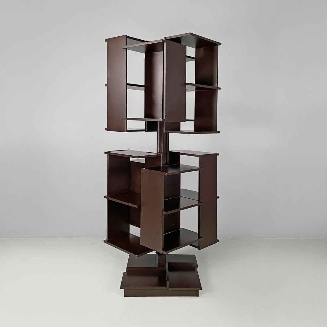 Italian mid-century modern revolving bookcase Centro Salocchi for Sormani, 1960s
Revolving bookcase mod. Centro in brown painted wood. The bookcase has eight compartments, each equipped with two shelves and only one compartment has a door. The