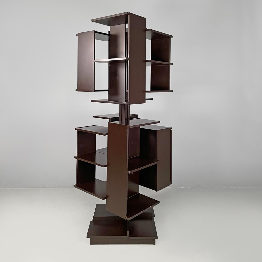 Italian mid-century modern revolving bookcase Centro Salocchi for Sormani, 1960s For Sale 1