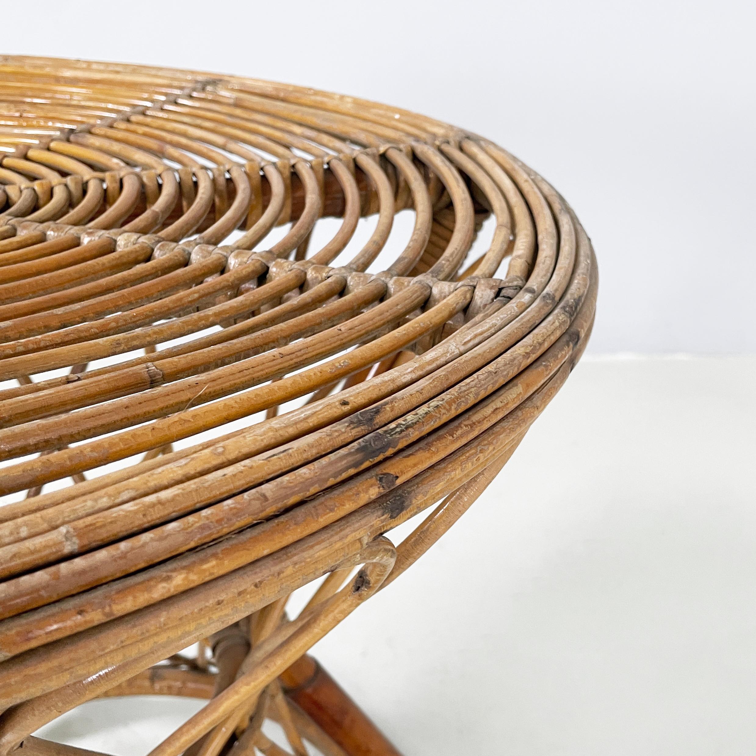 Italian mid-century modern Round coffee table in rattan, 1960s For Sale 6